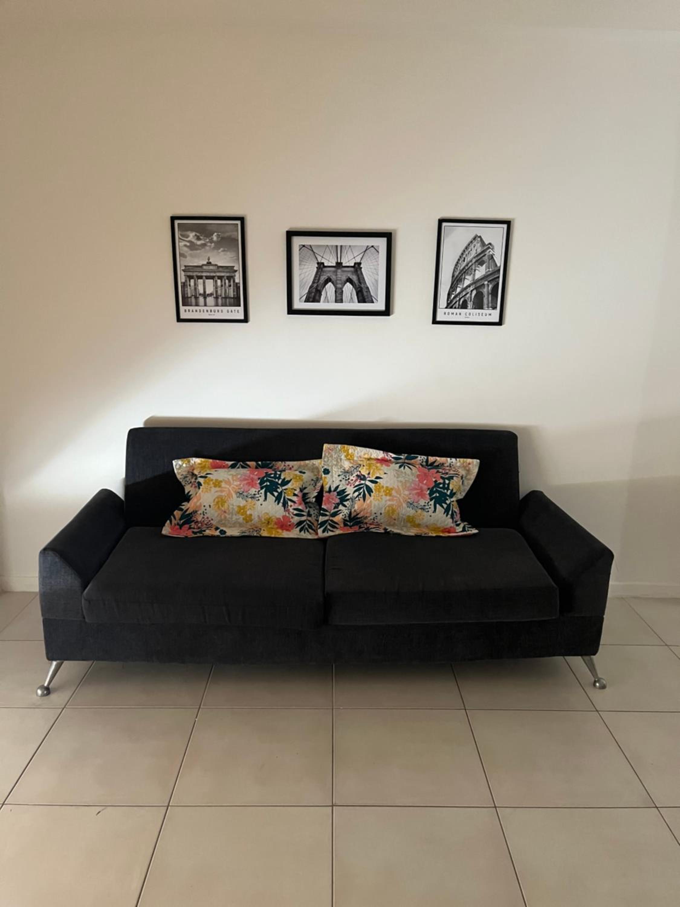 One-Bedroom Apartment photo 2