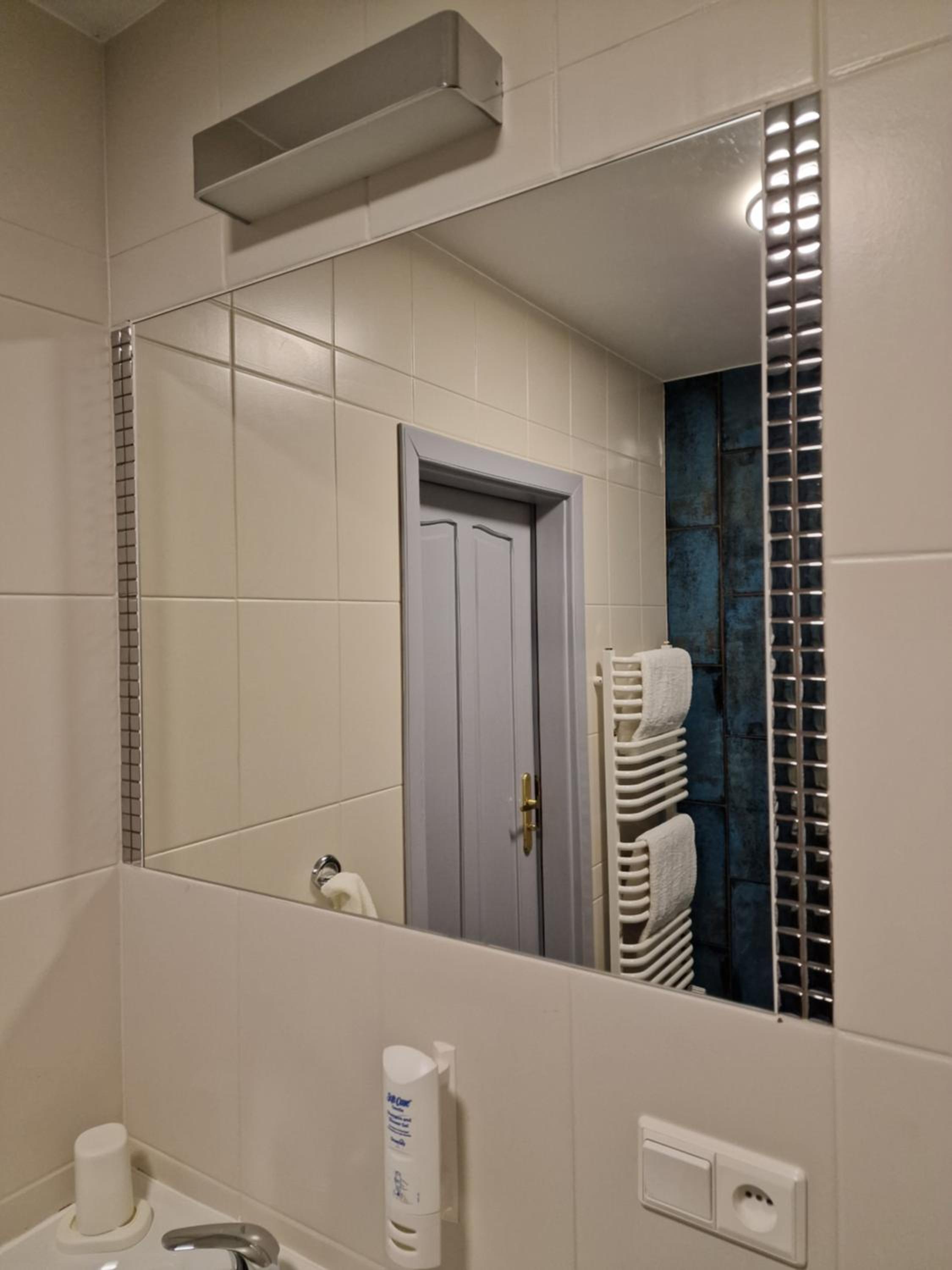 Superior Double Room - Photo 3