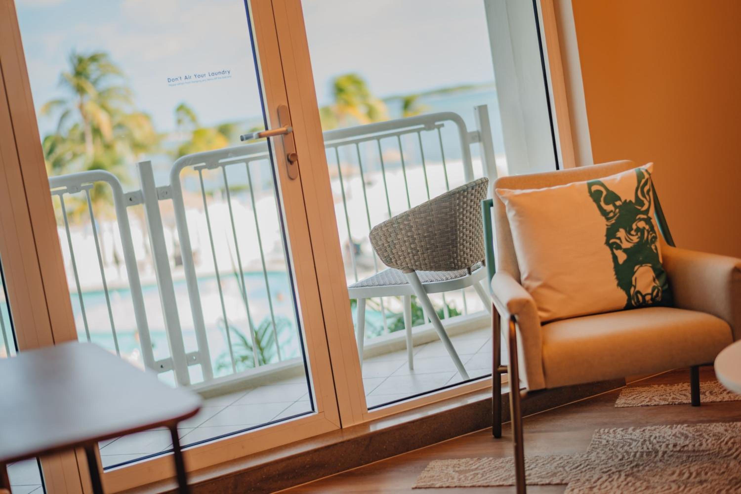 Ocean Suite With King Bed And Sofa