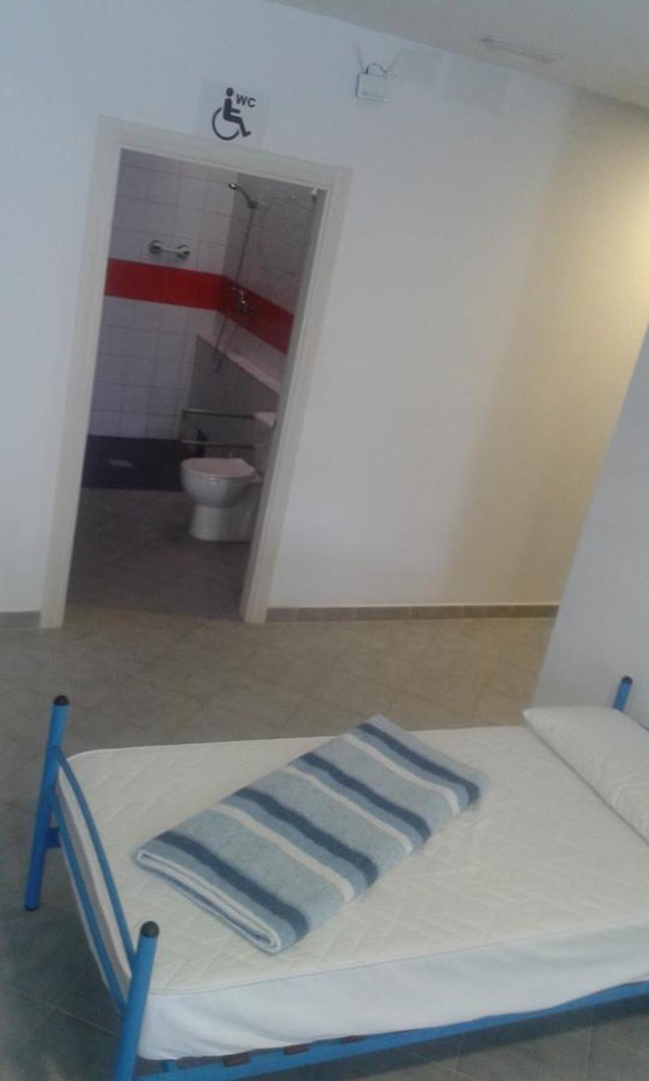Single Bed in Dormitory Room photo 3