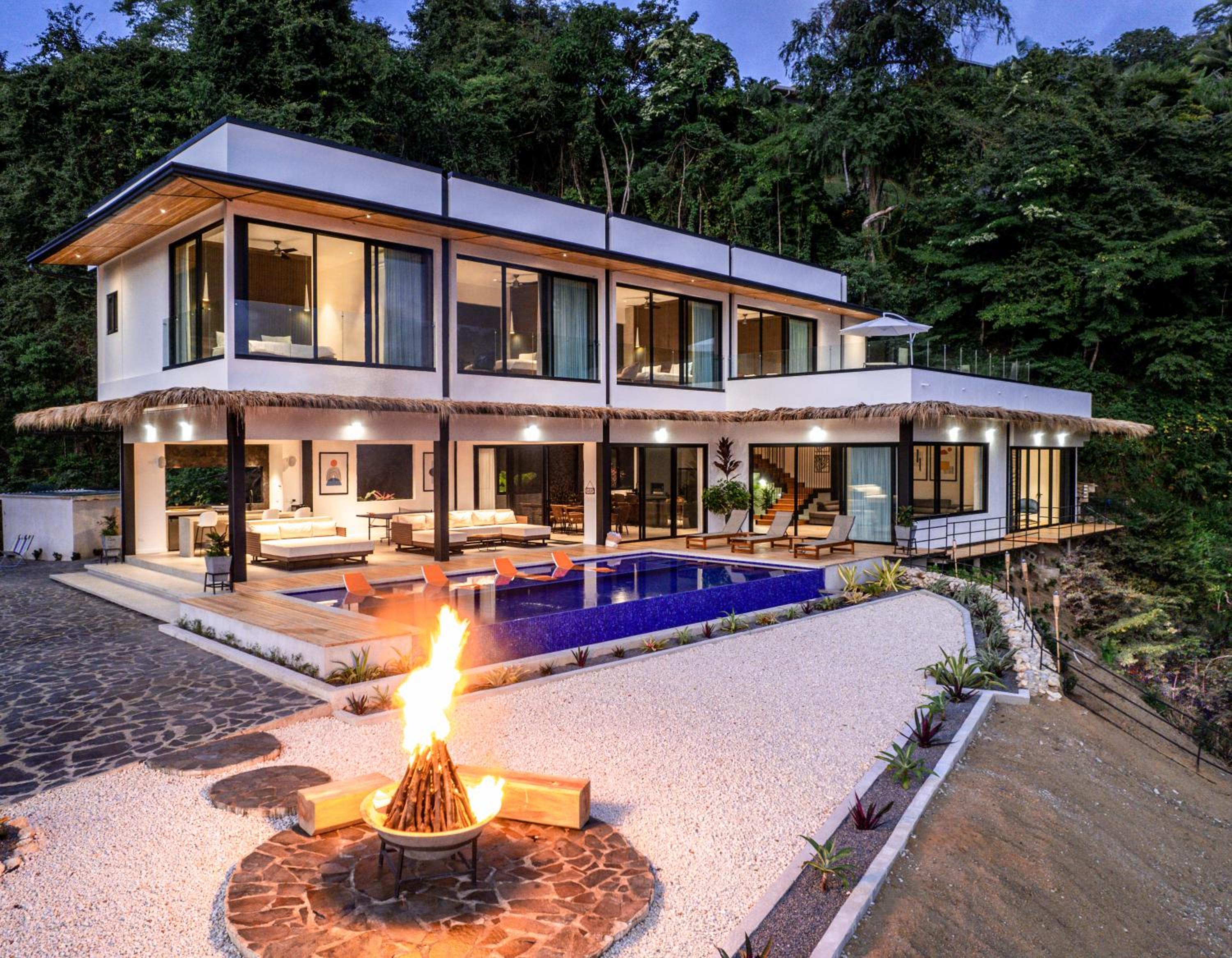 Villa photo 1