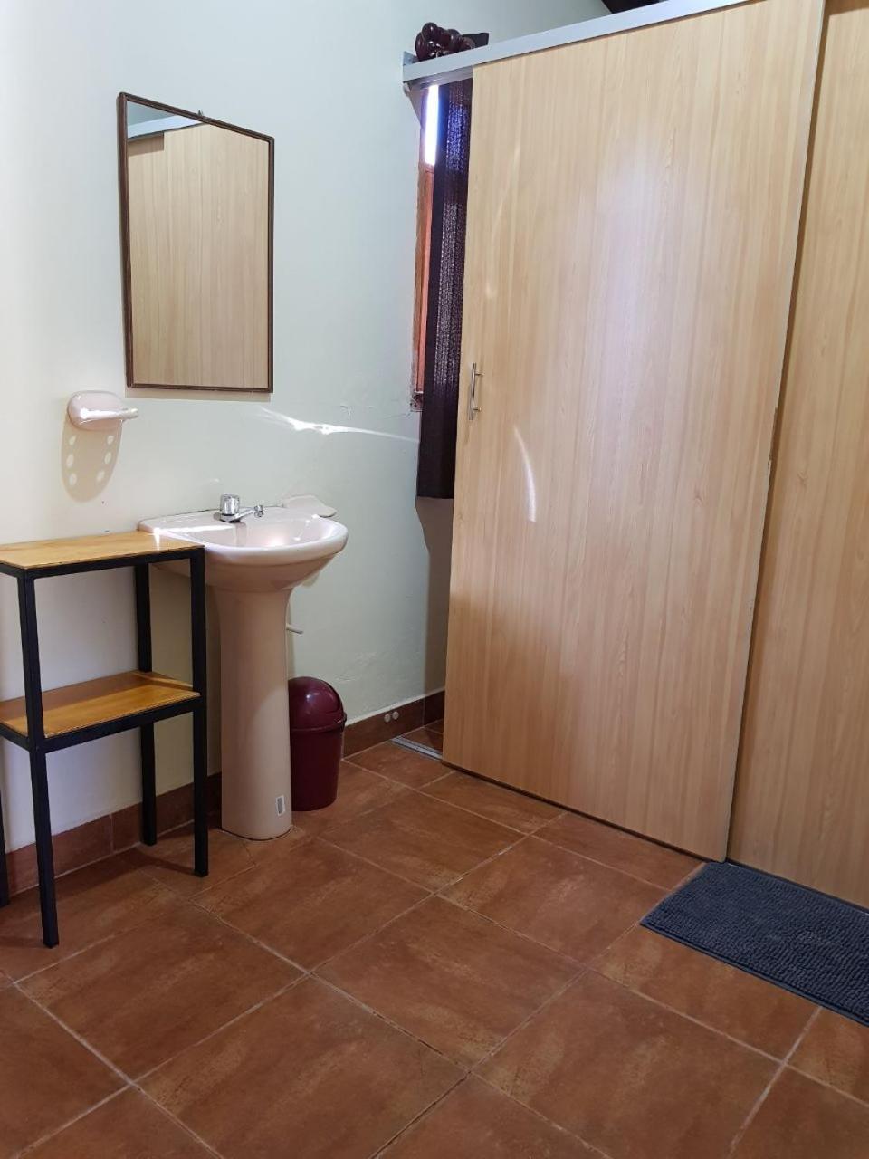 Quadruple Room with Private Bathroom photo 3