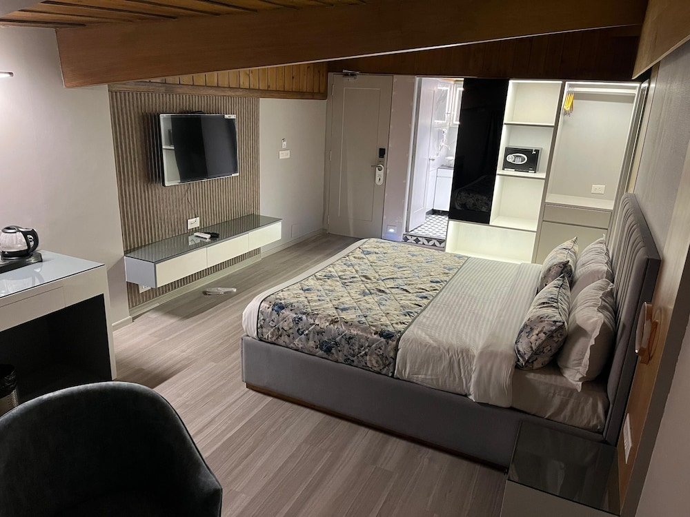 Royal Room, 1 King Bed