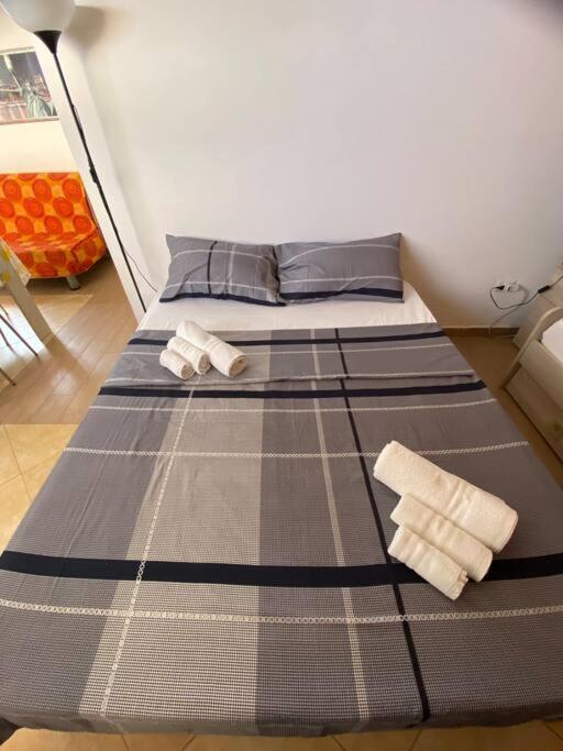 One-Bedroom House photo 1