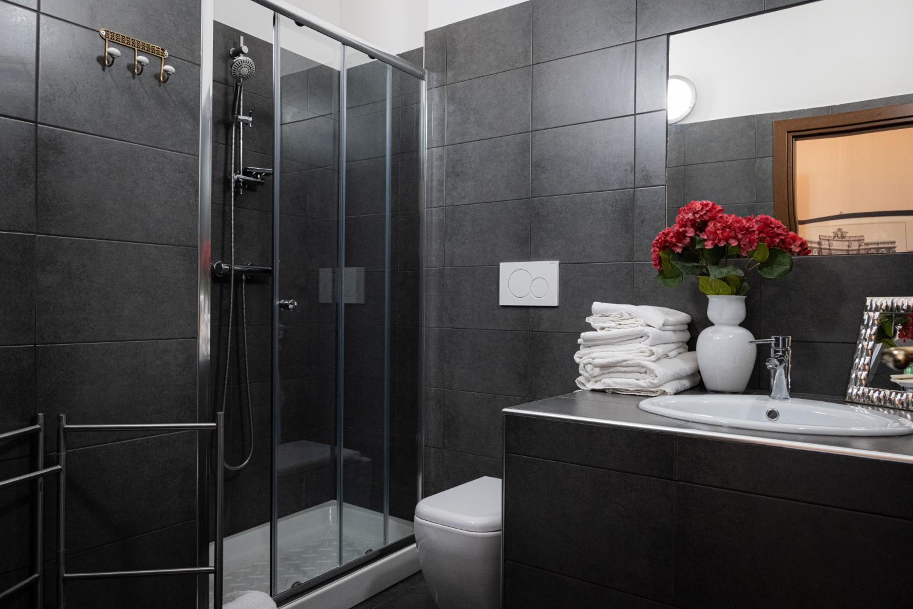 Triple Room with Private Bathroom photo 3