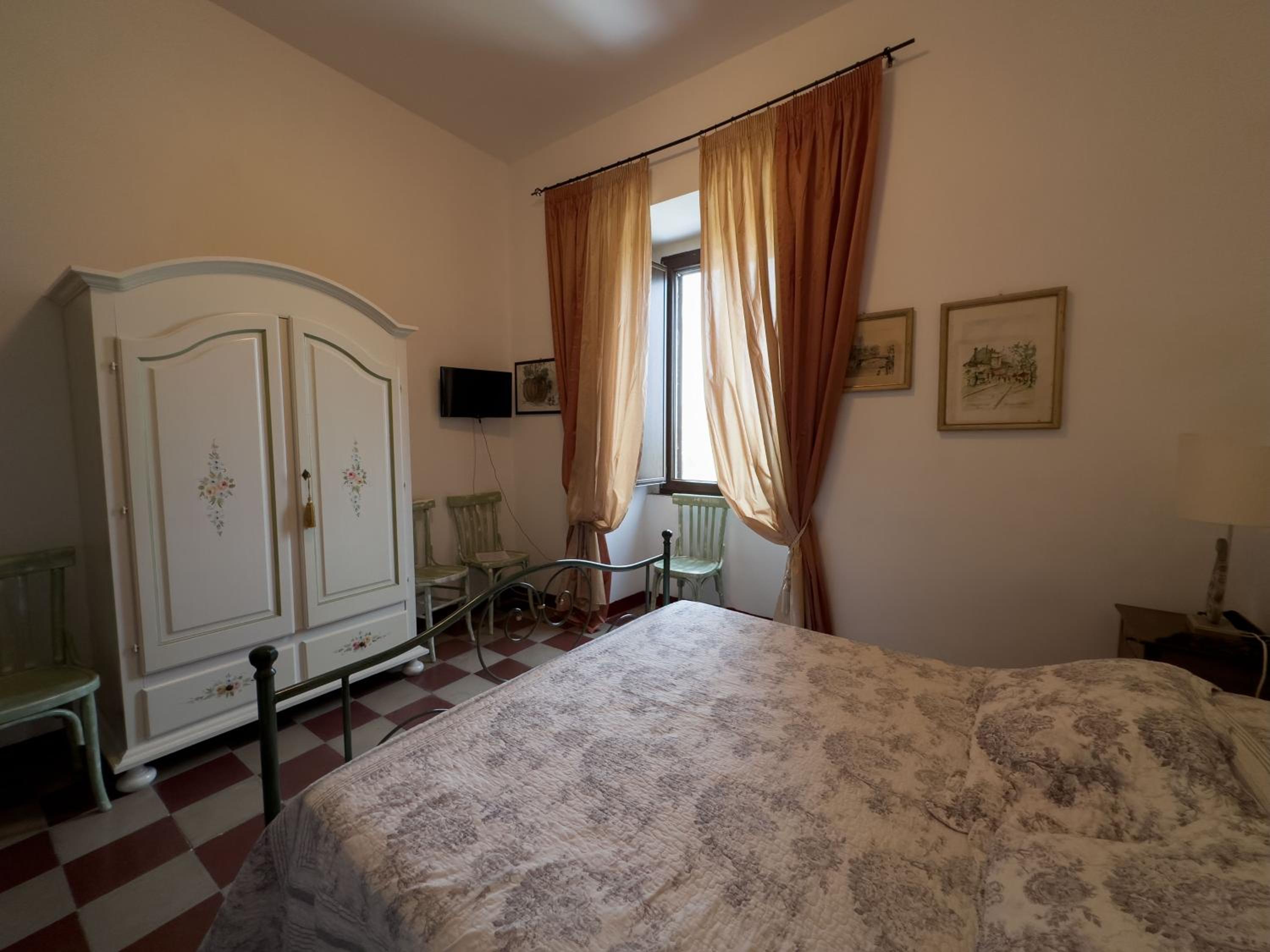 Double Room with Private Bathroom photo 2