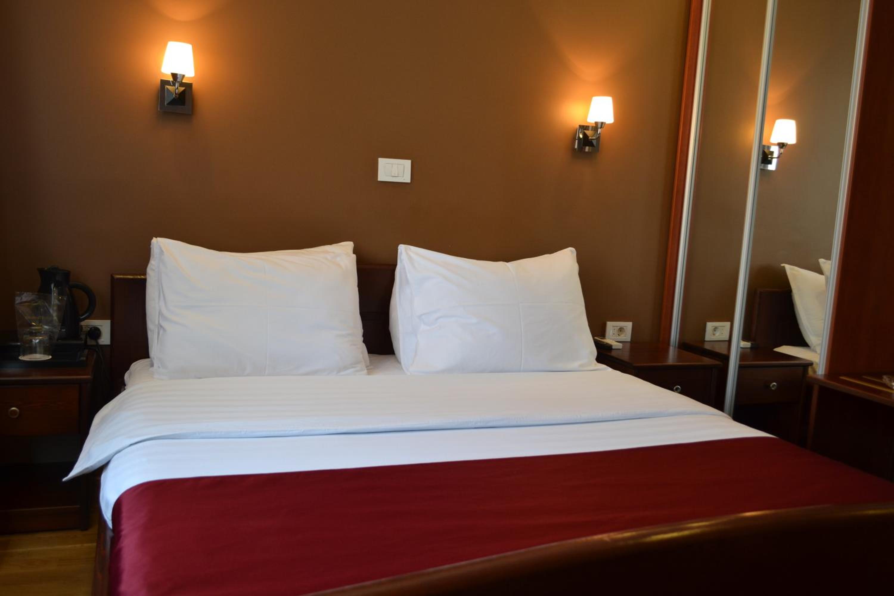 Standard Double Room photo 2