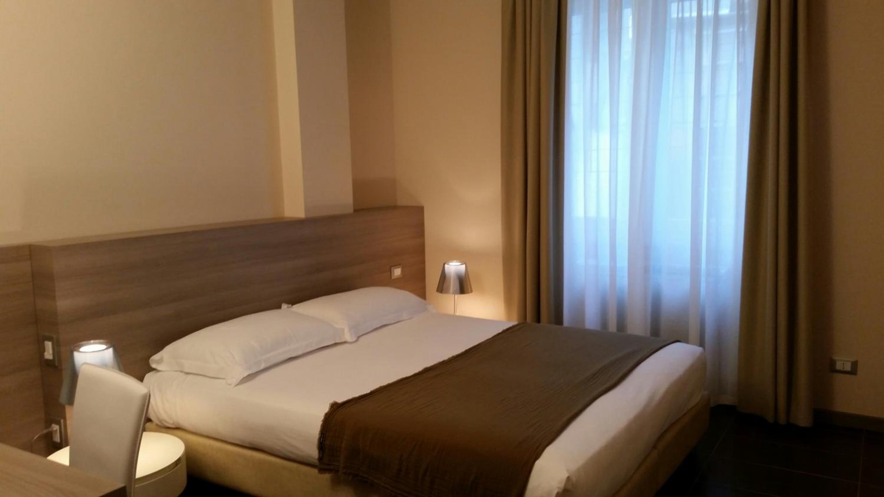 Triple Room with Lake View
