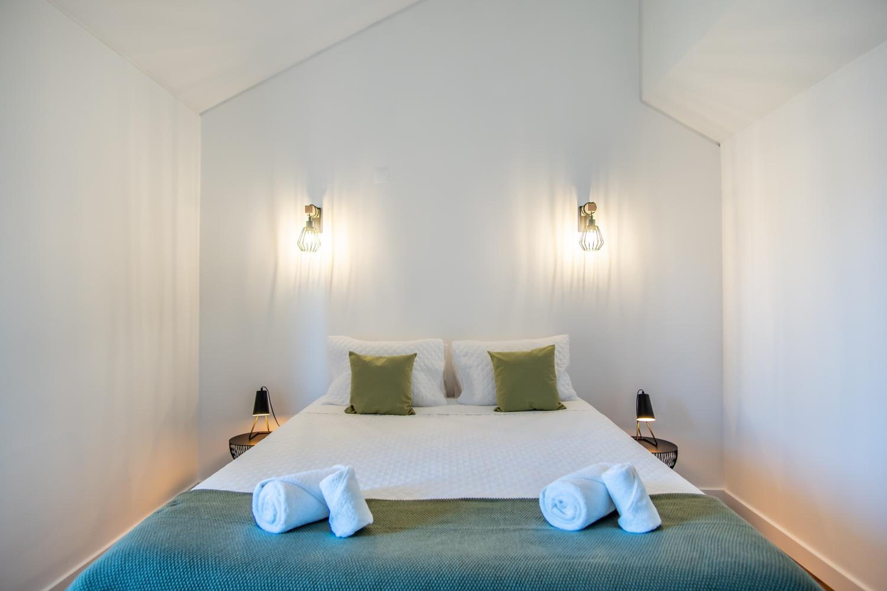 One-Bedroom Apartment with City View photo 3