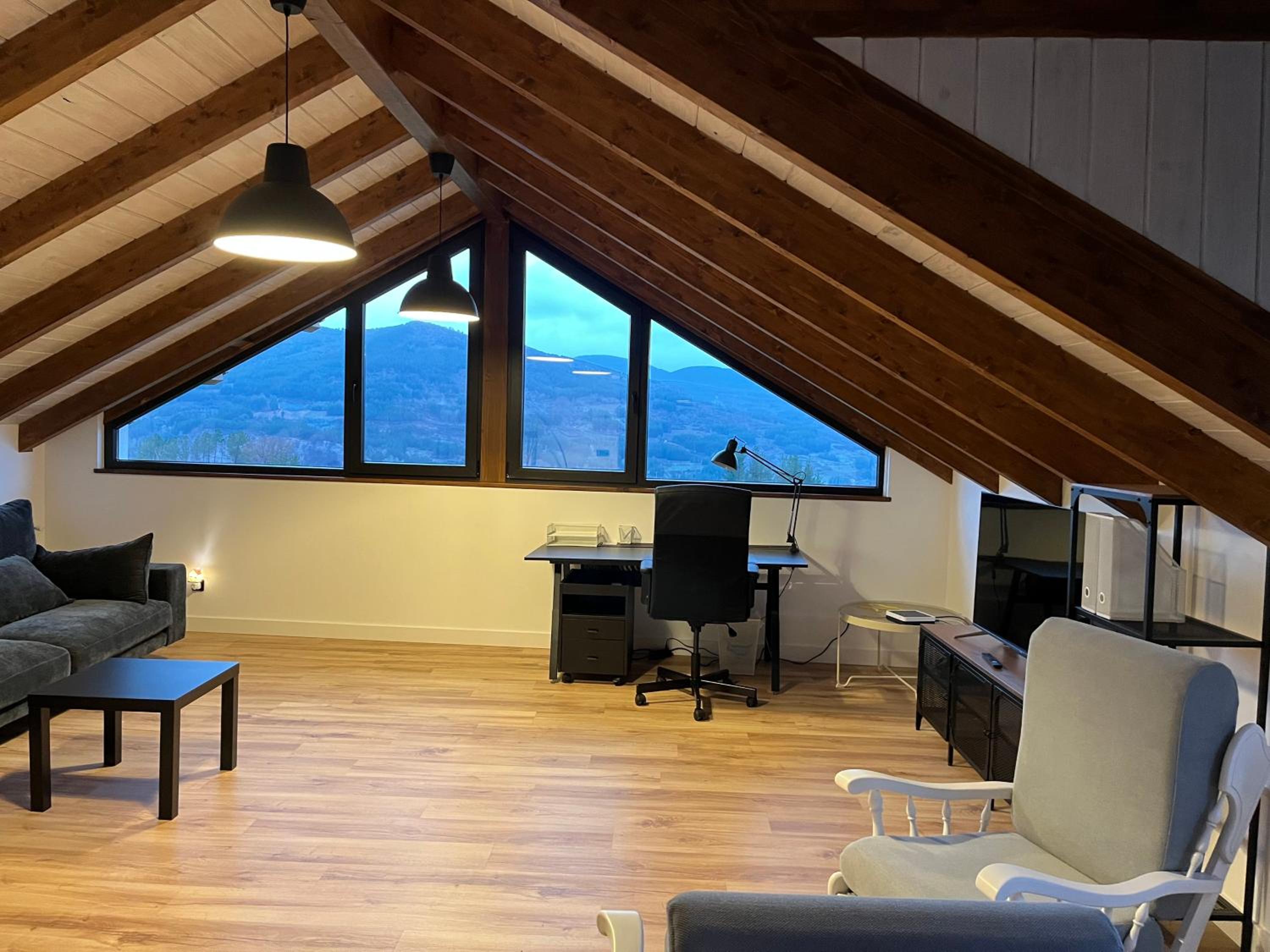 Three-Bedroom House photo 2