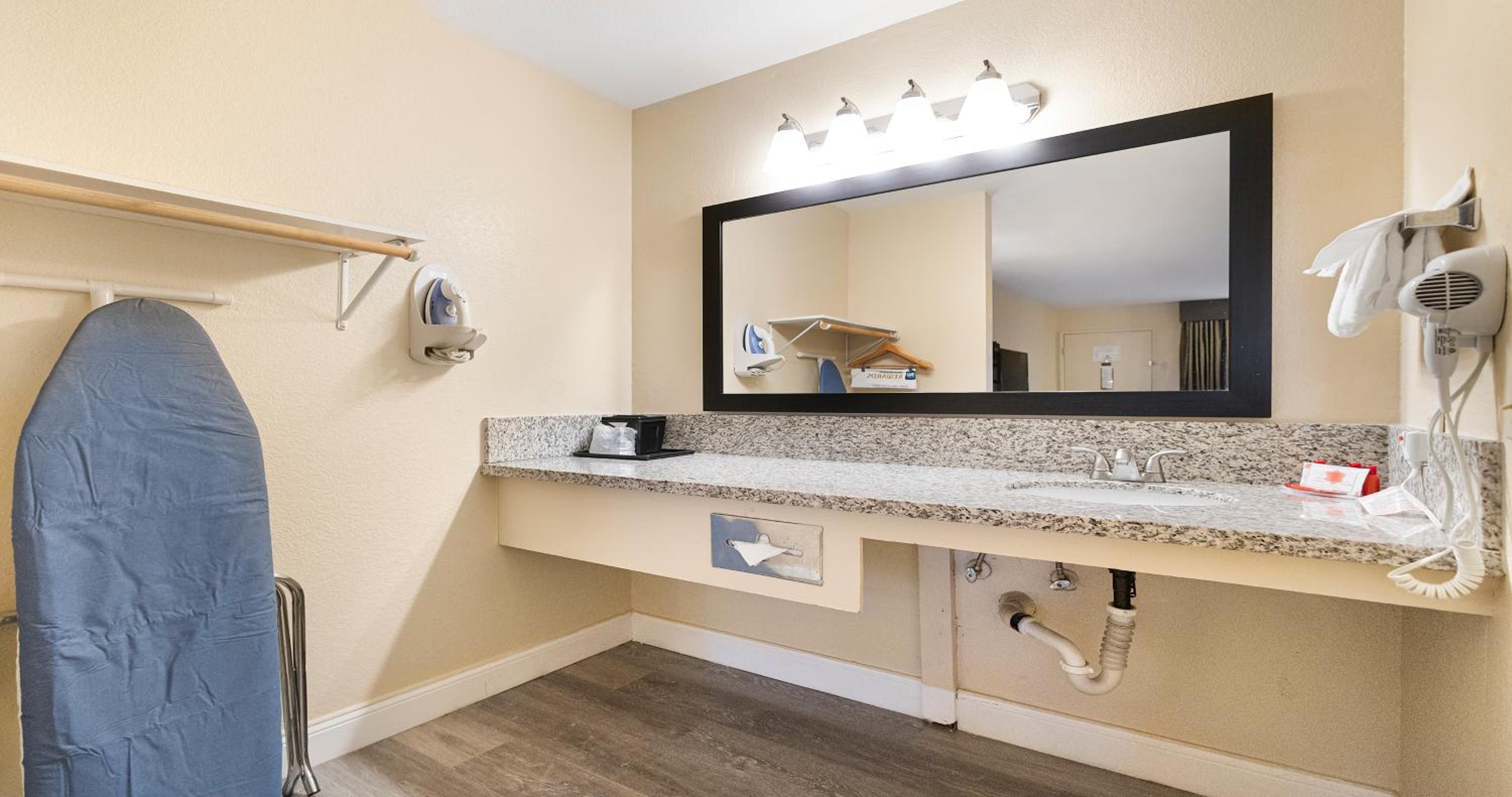 SureStay Plus Hotel by Best Western Sacramento North, Photo 4