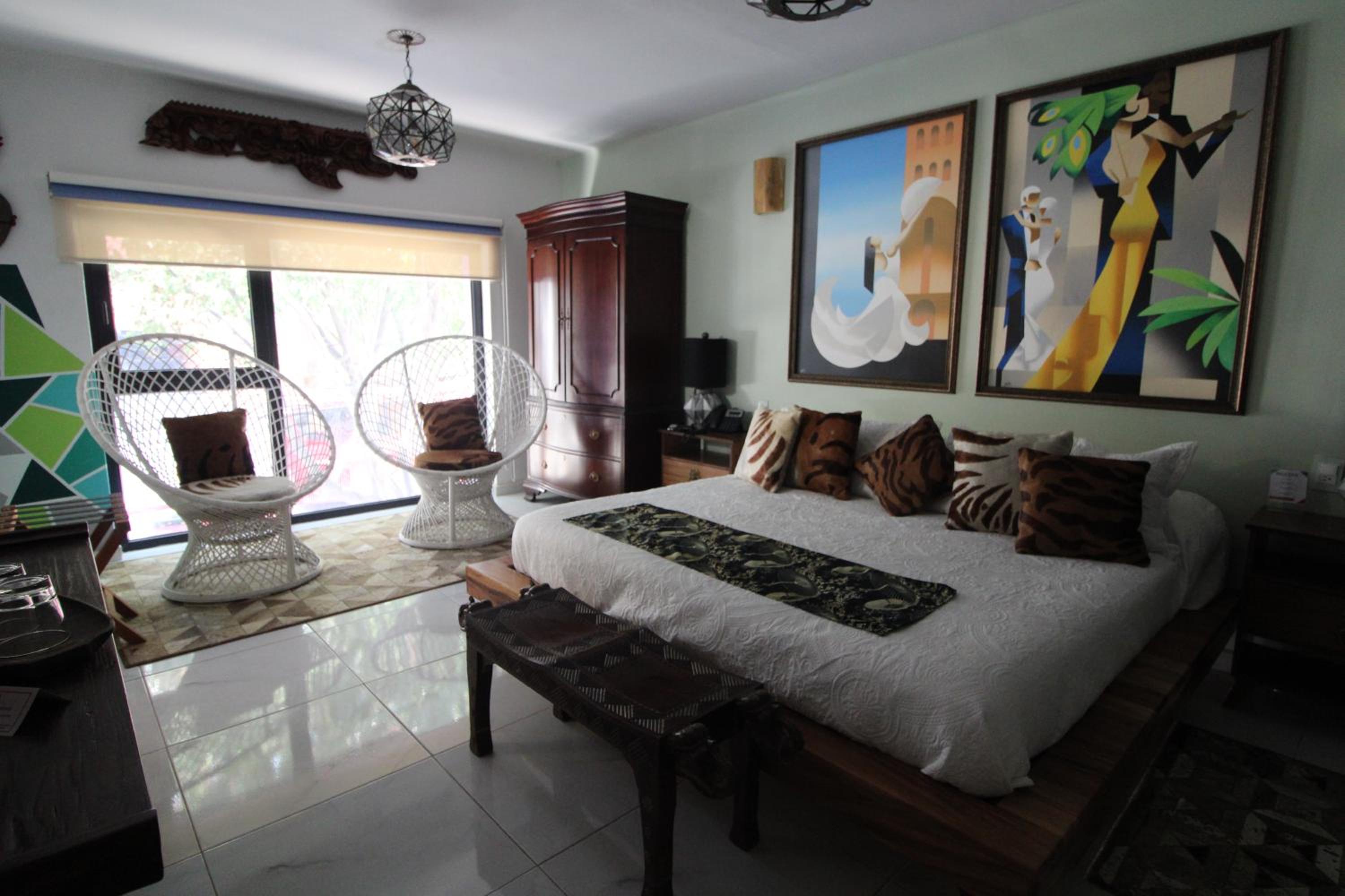 Queen Suite - Photo 4
