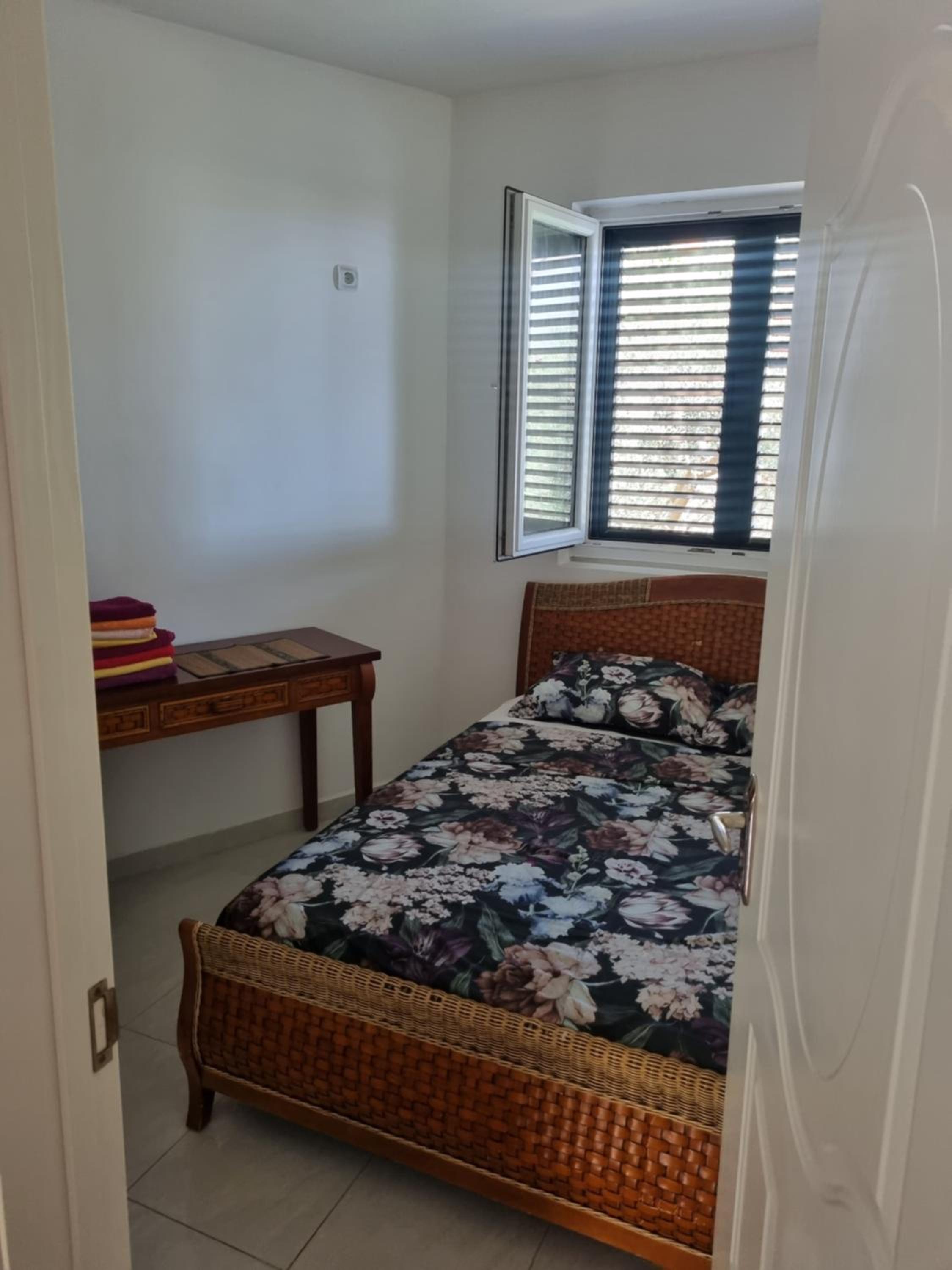 Two-Bedroom Apartment With Balcony And Sea View