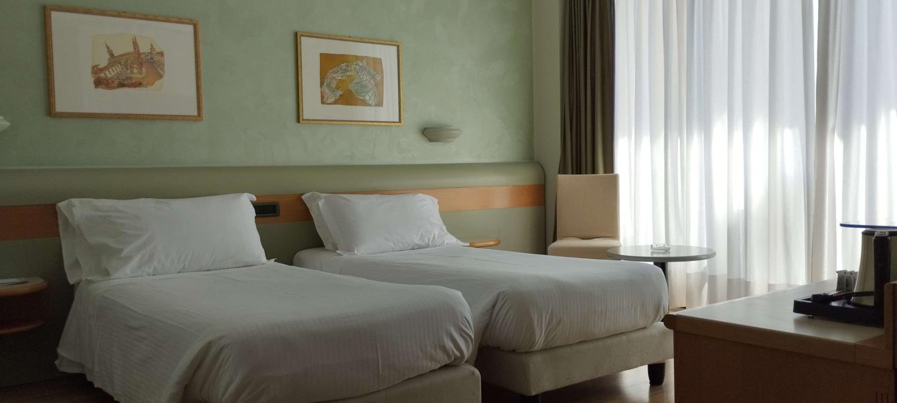 Twin Room with Private Bathroom