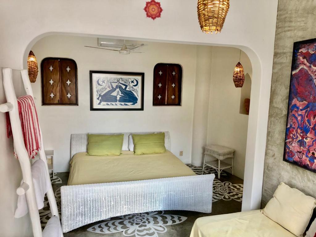 Twin Room - Photo 11