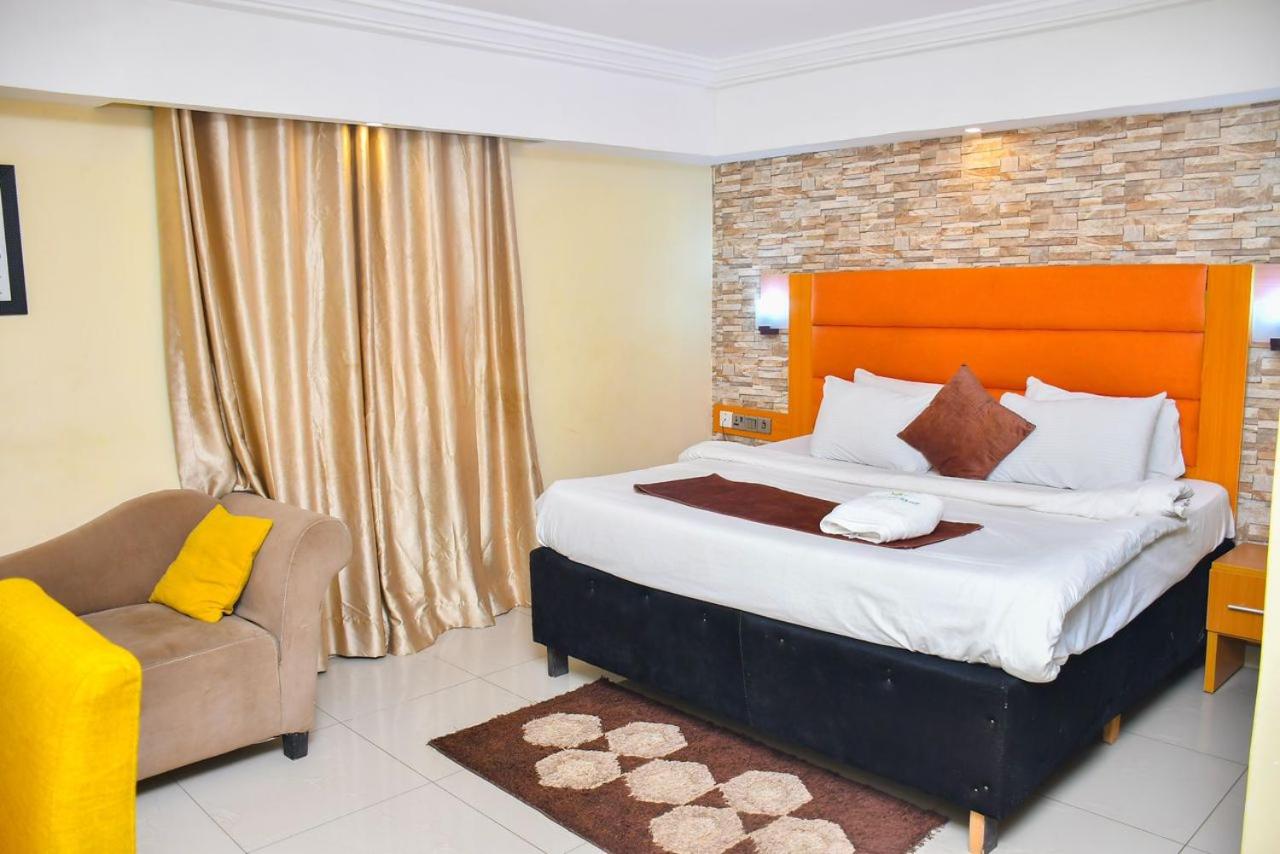 Deluxe Suite - Photo 2