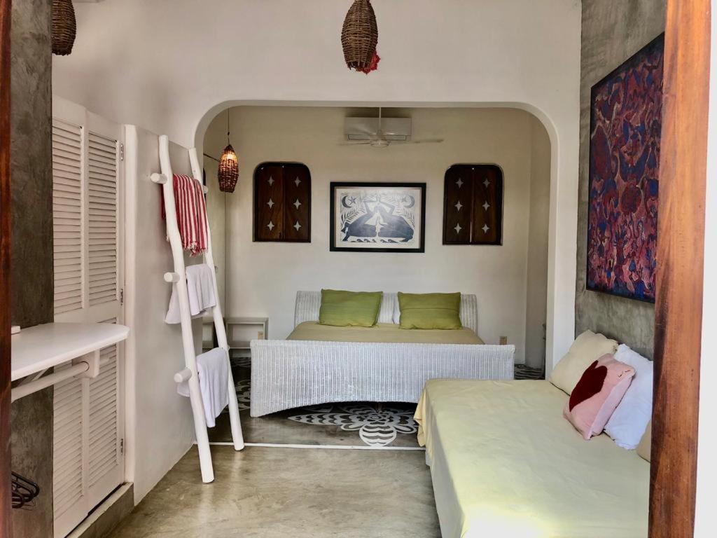 Twin Room - Photo 9