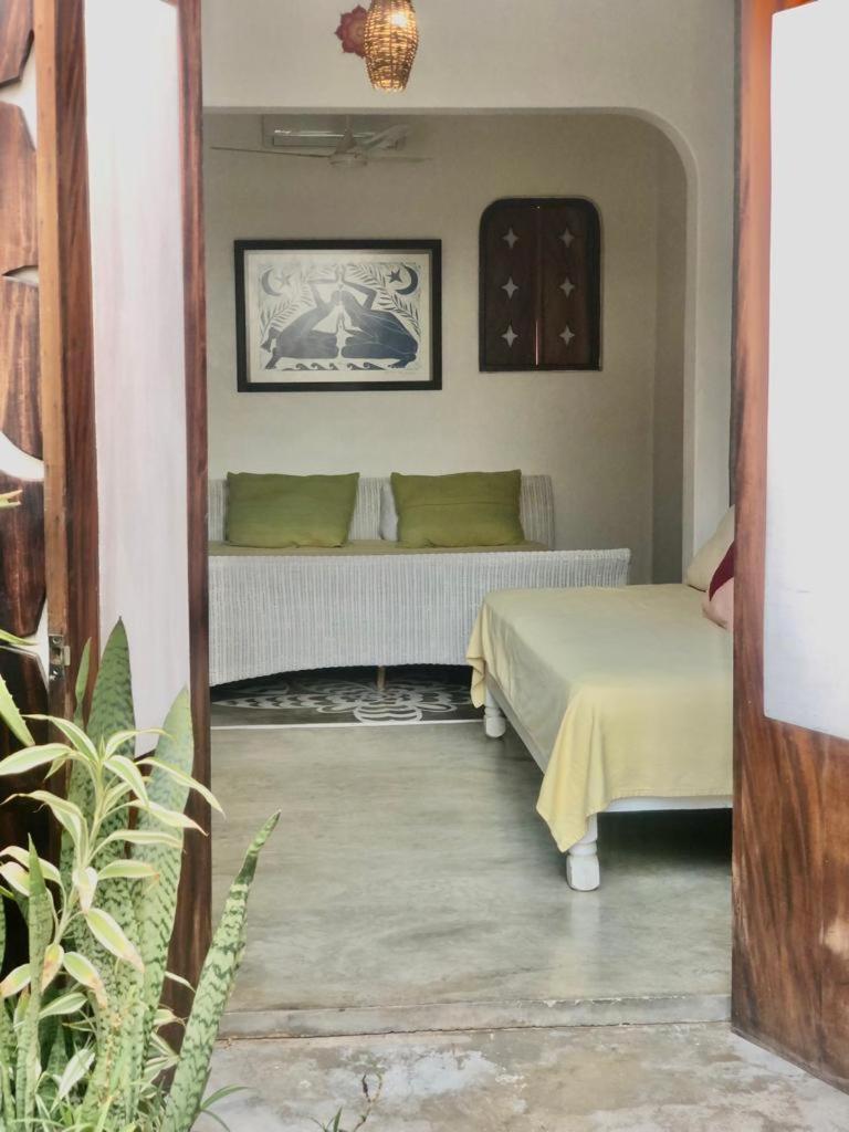 Twin Room - Photo 17