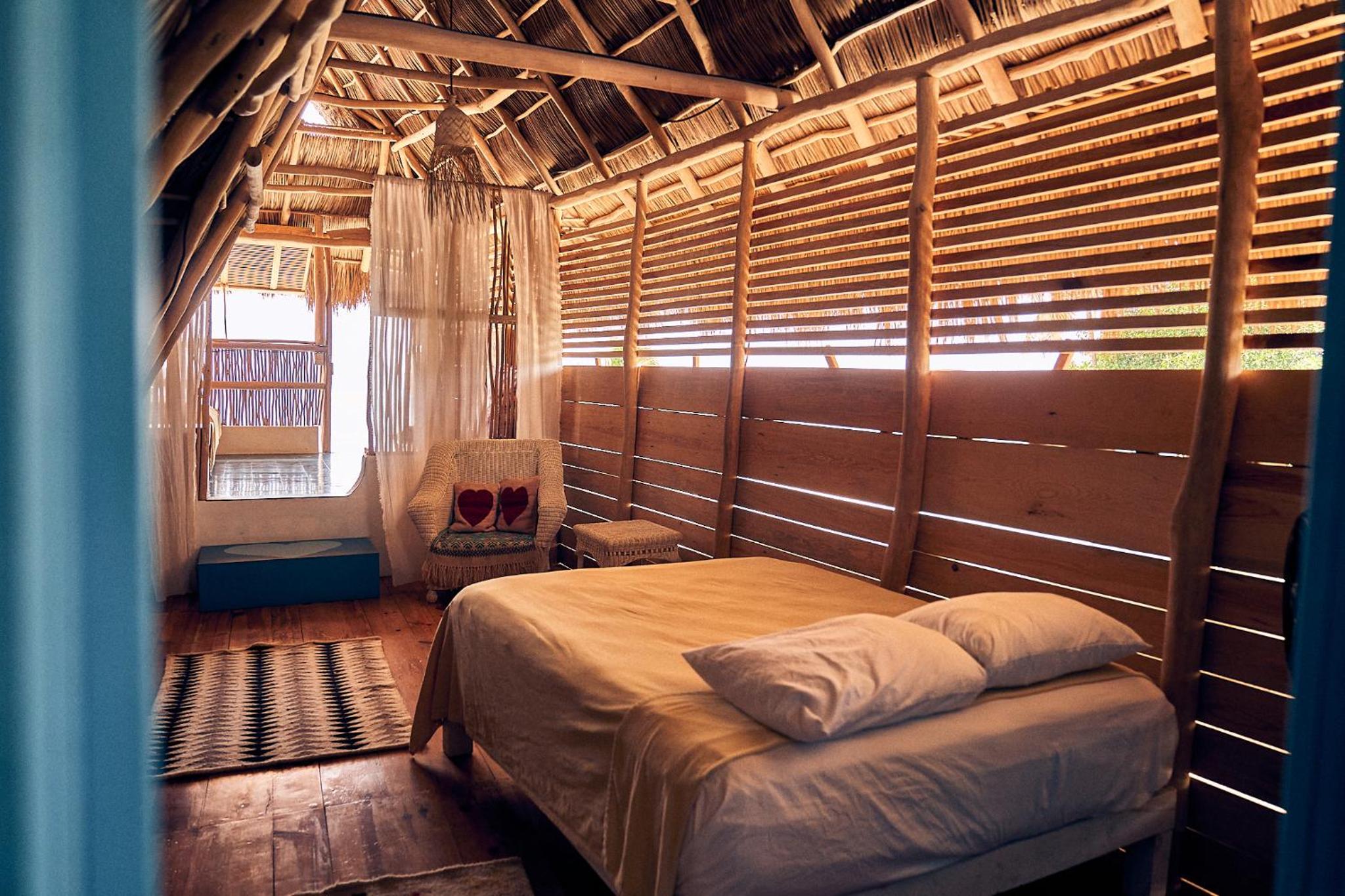 Superior Triple Room with Sea View - Photo 17