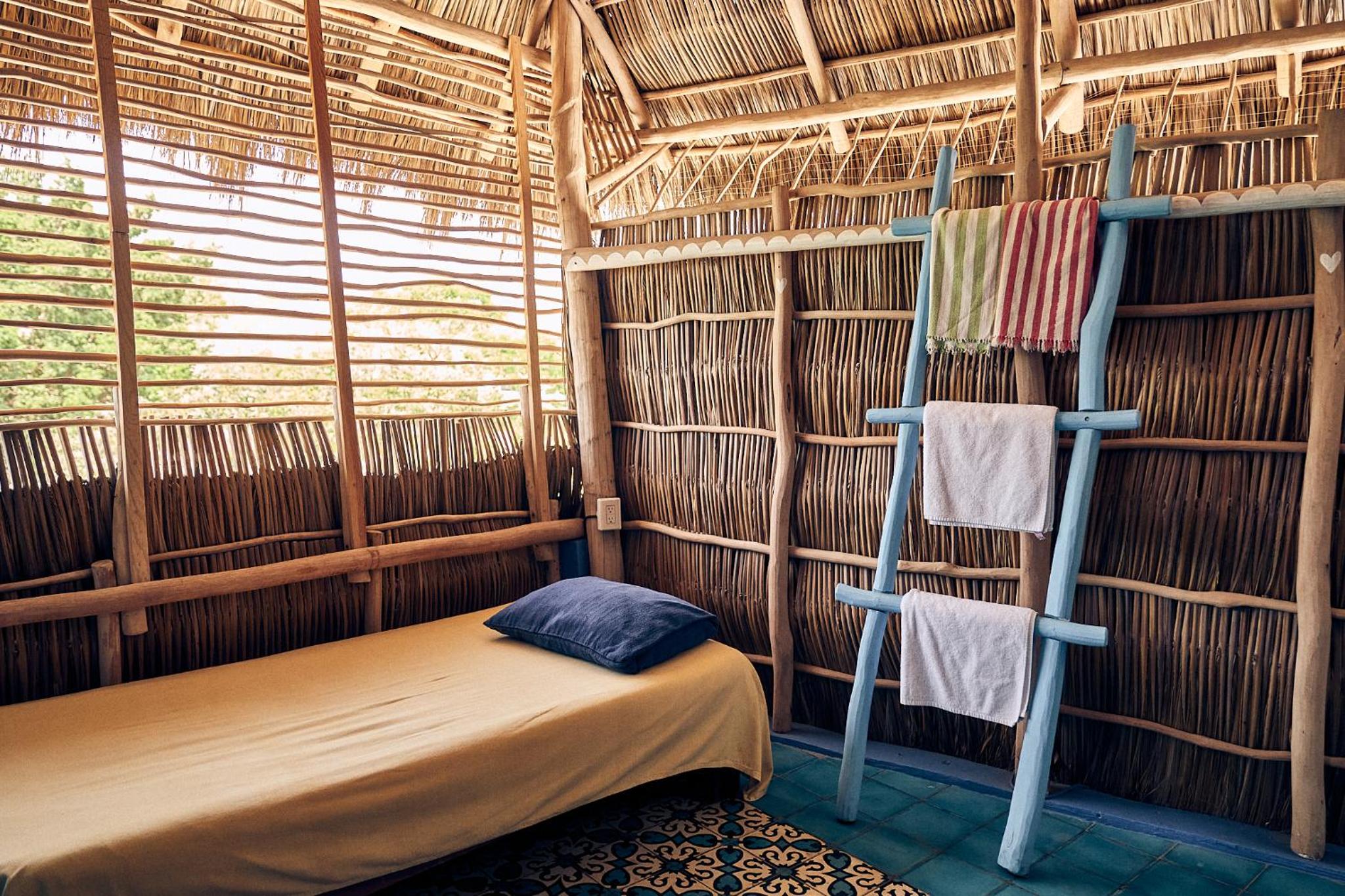Superior Triple Room with Sea View - Photo 10