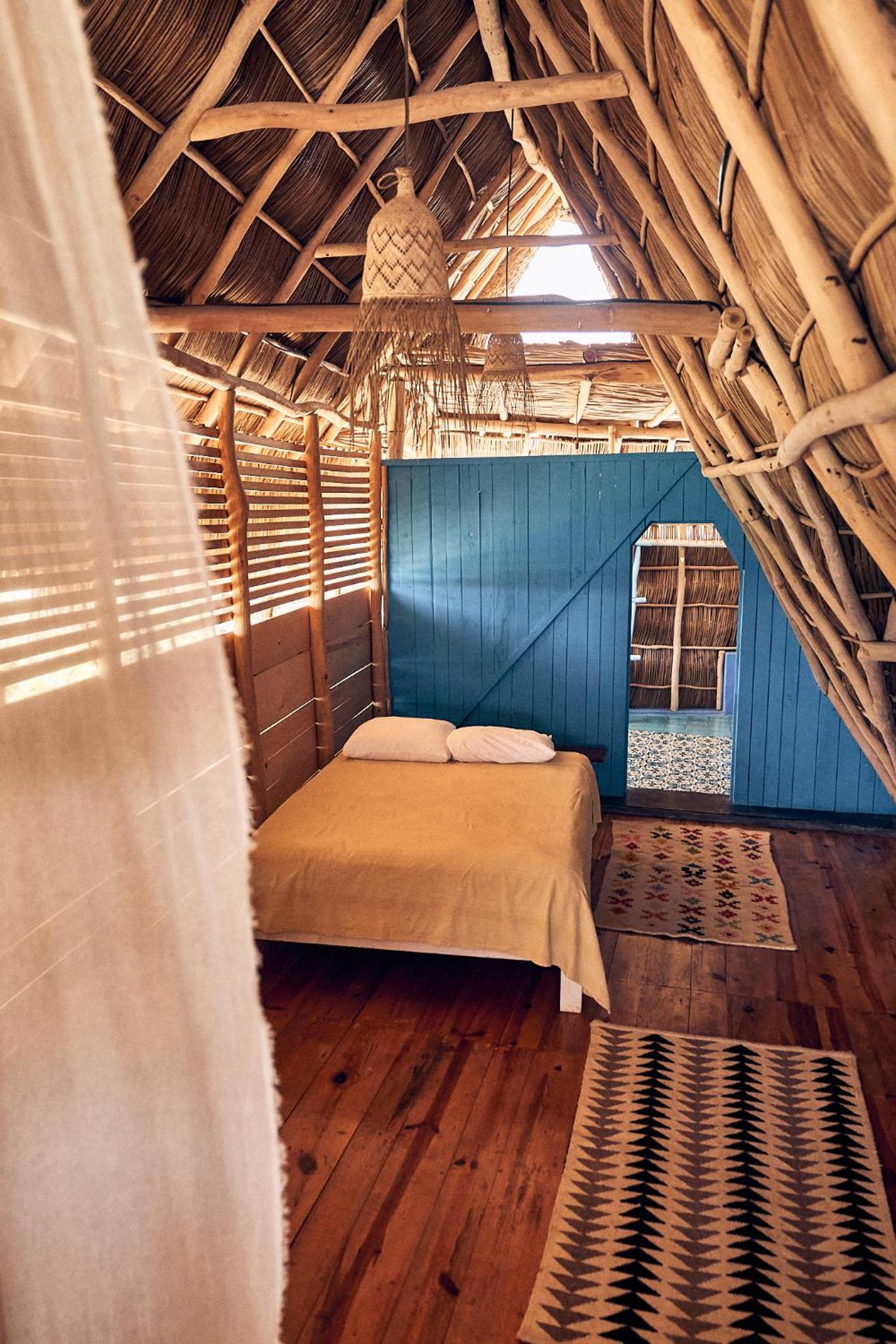 Superior Triple Room with Sea View - Photo 5