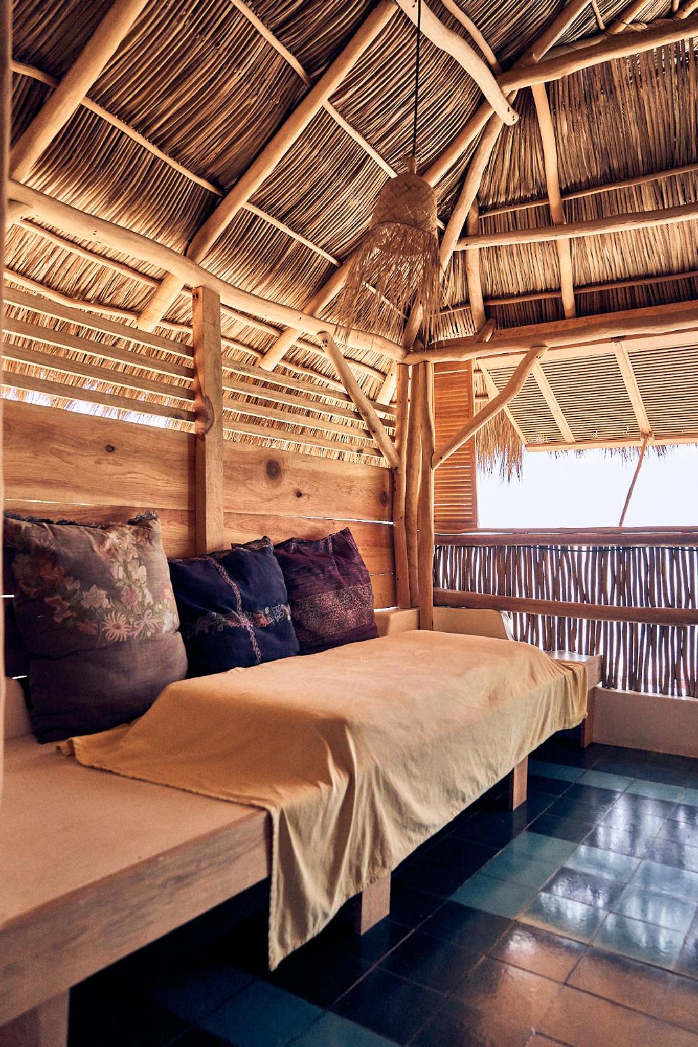 Superior Triple Room with Sea View - Photo 7