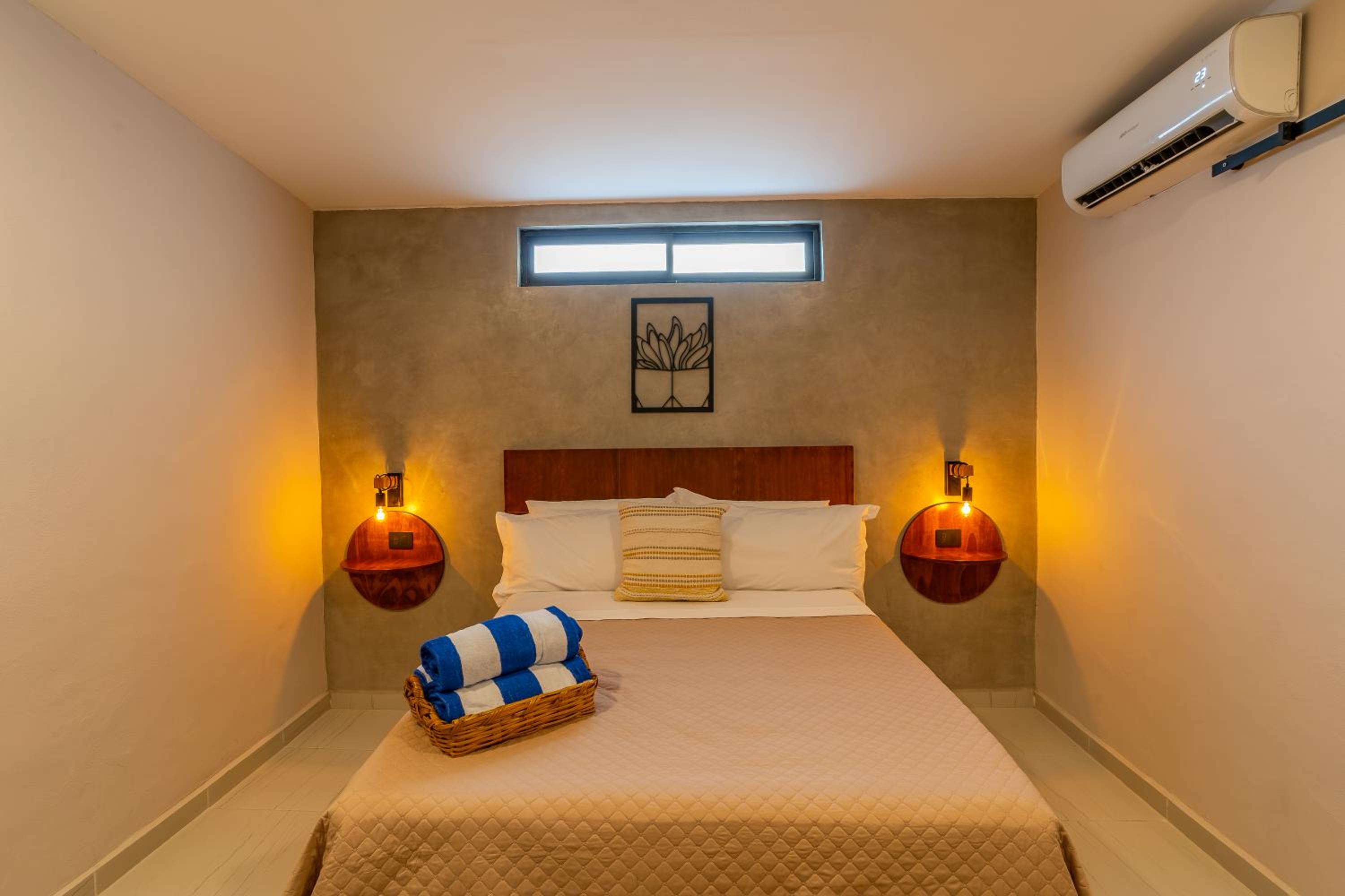 Deluxe Room - Photo 1