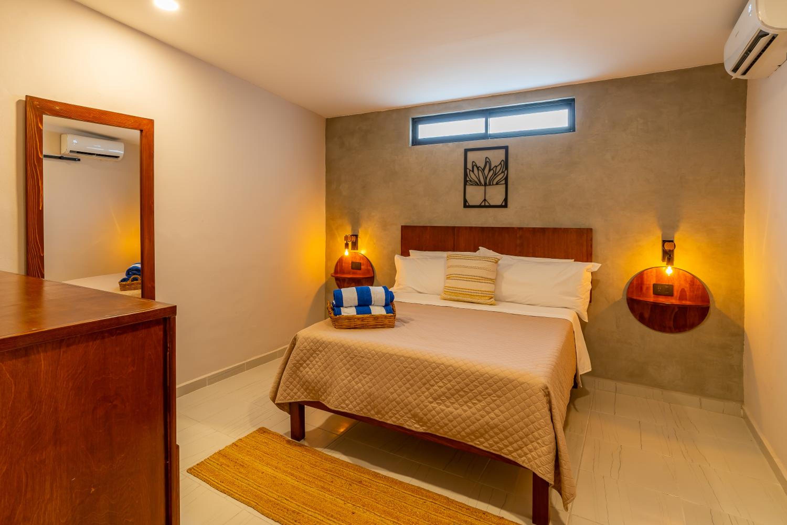 Deluxe Room - Photo 14