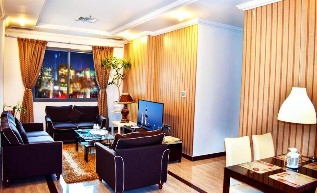 Double Room with Extra Bed photo 3