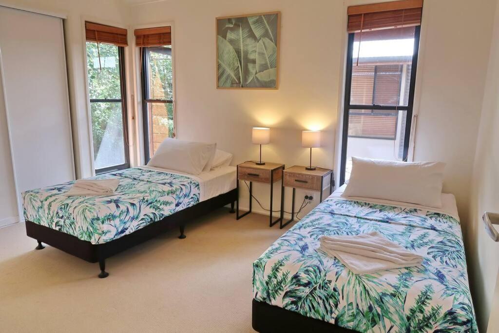 Three-Bedroom House photo 3