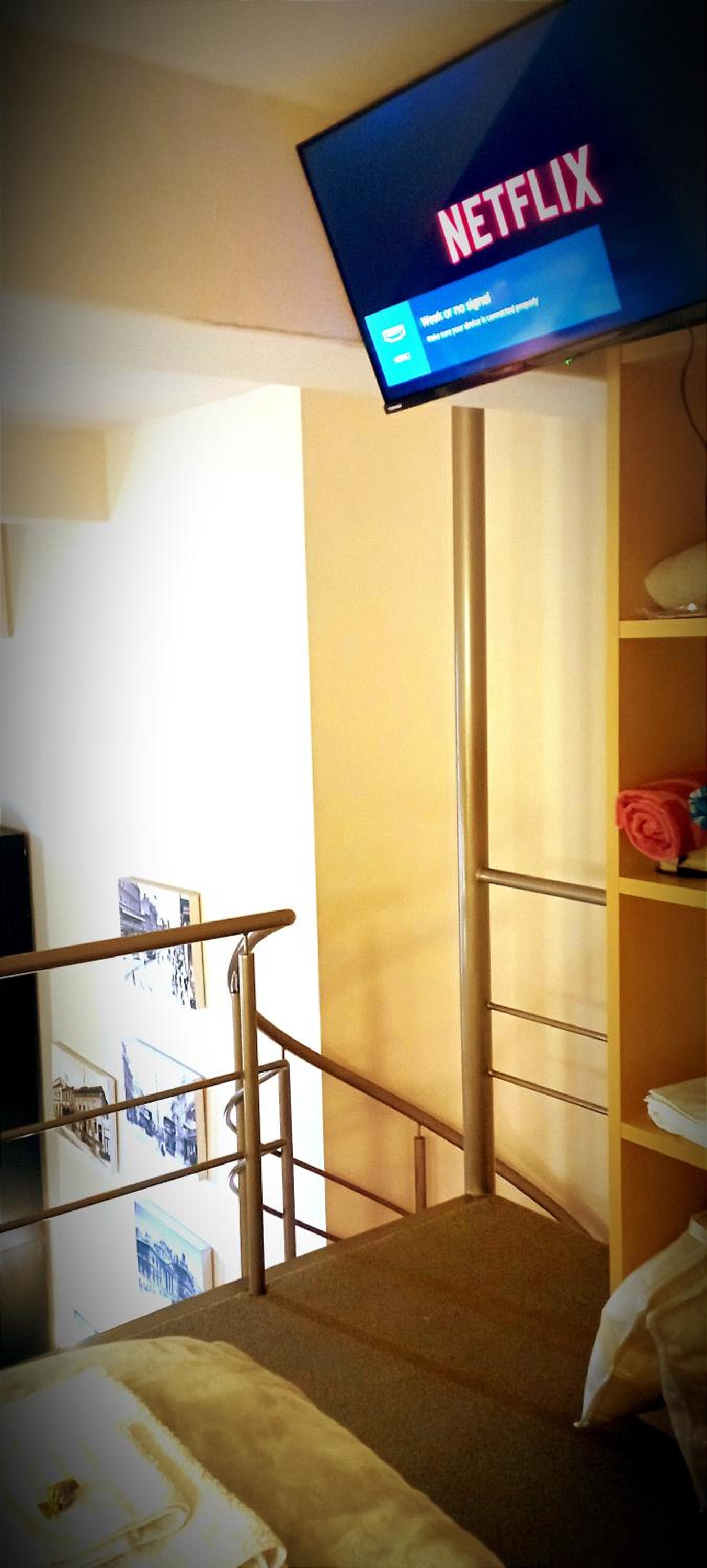 One-Bedroom Apartment - Photo 10