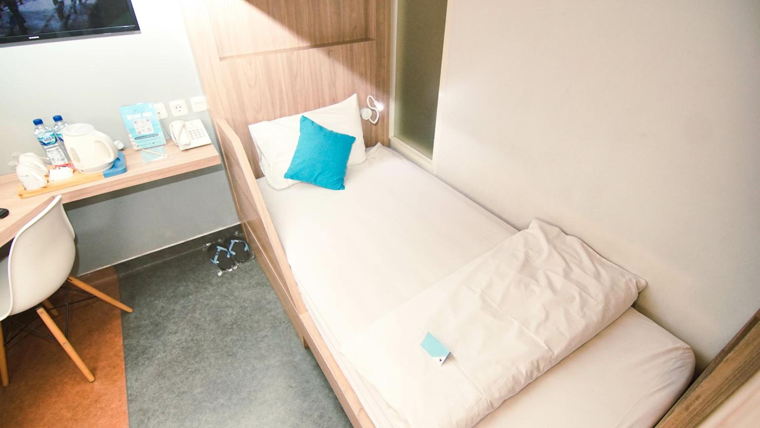 Standard Twin Room - Photo 3