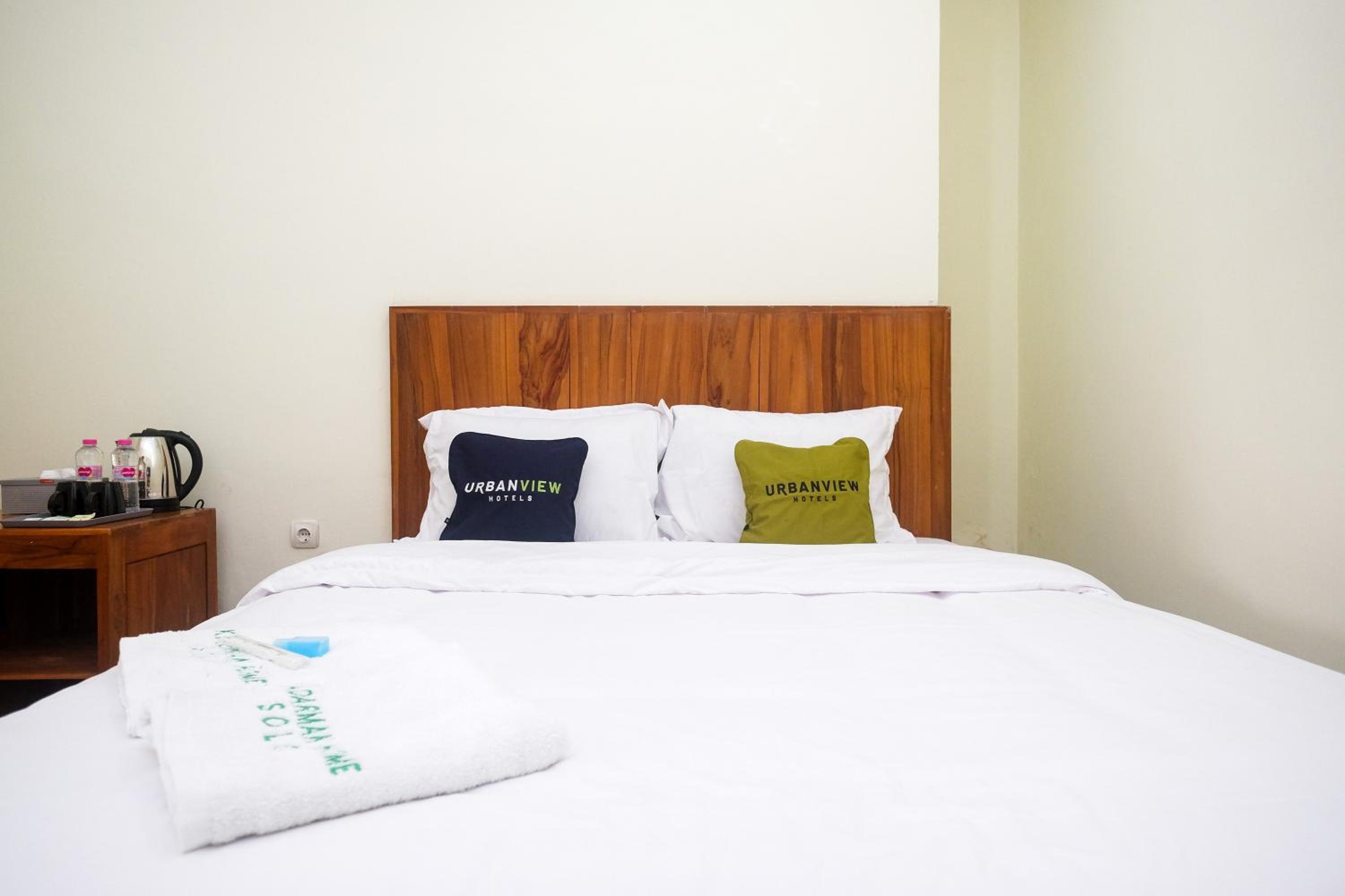 Deluxe Room - Photo 8