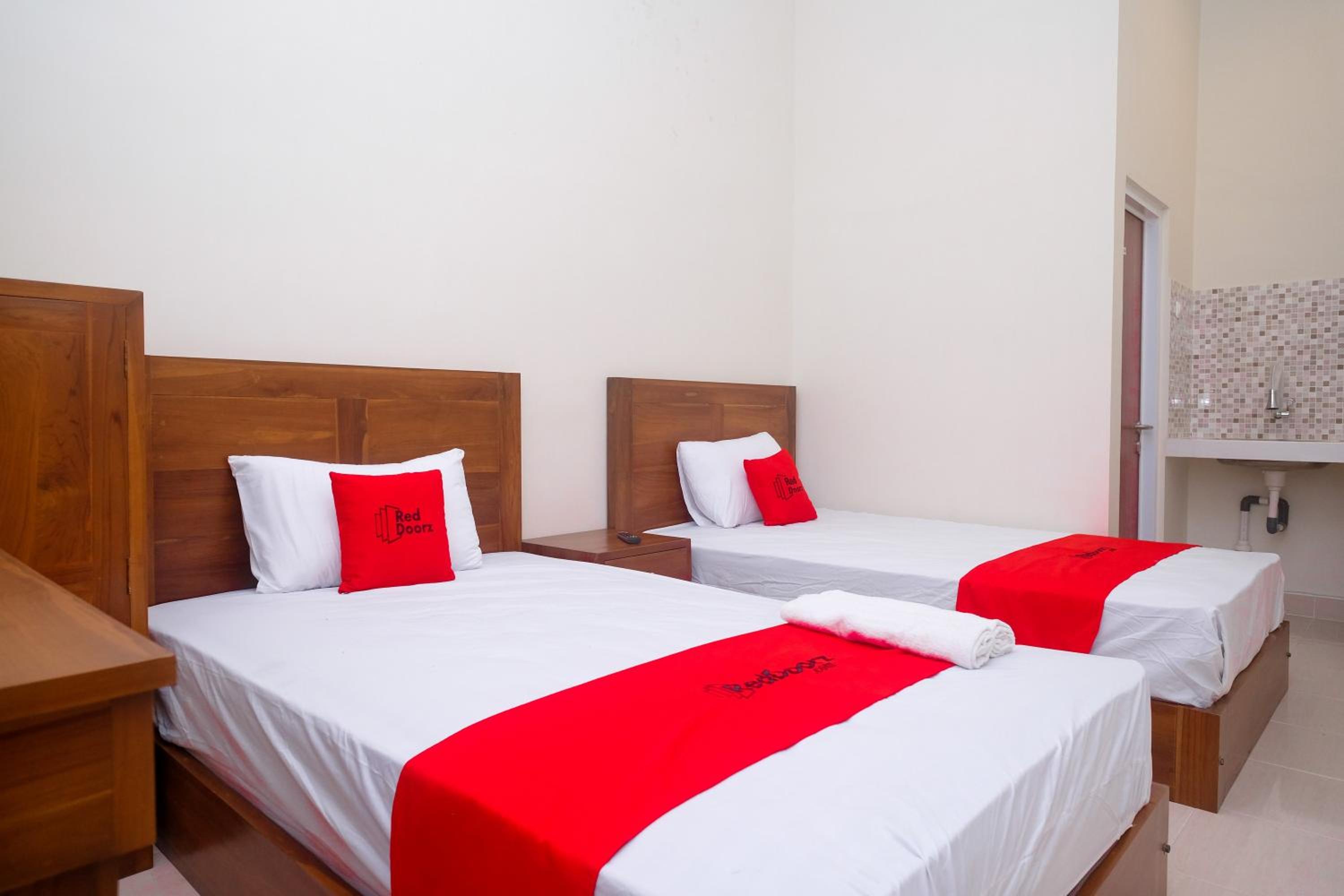 Twin Room - Photo 5