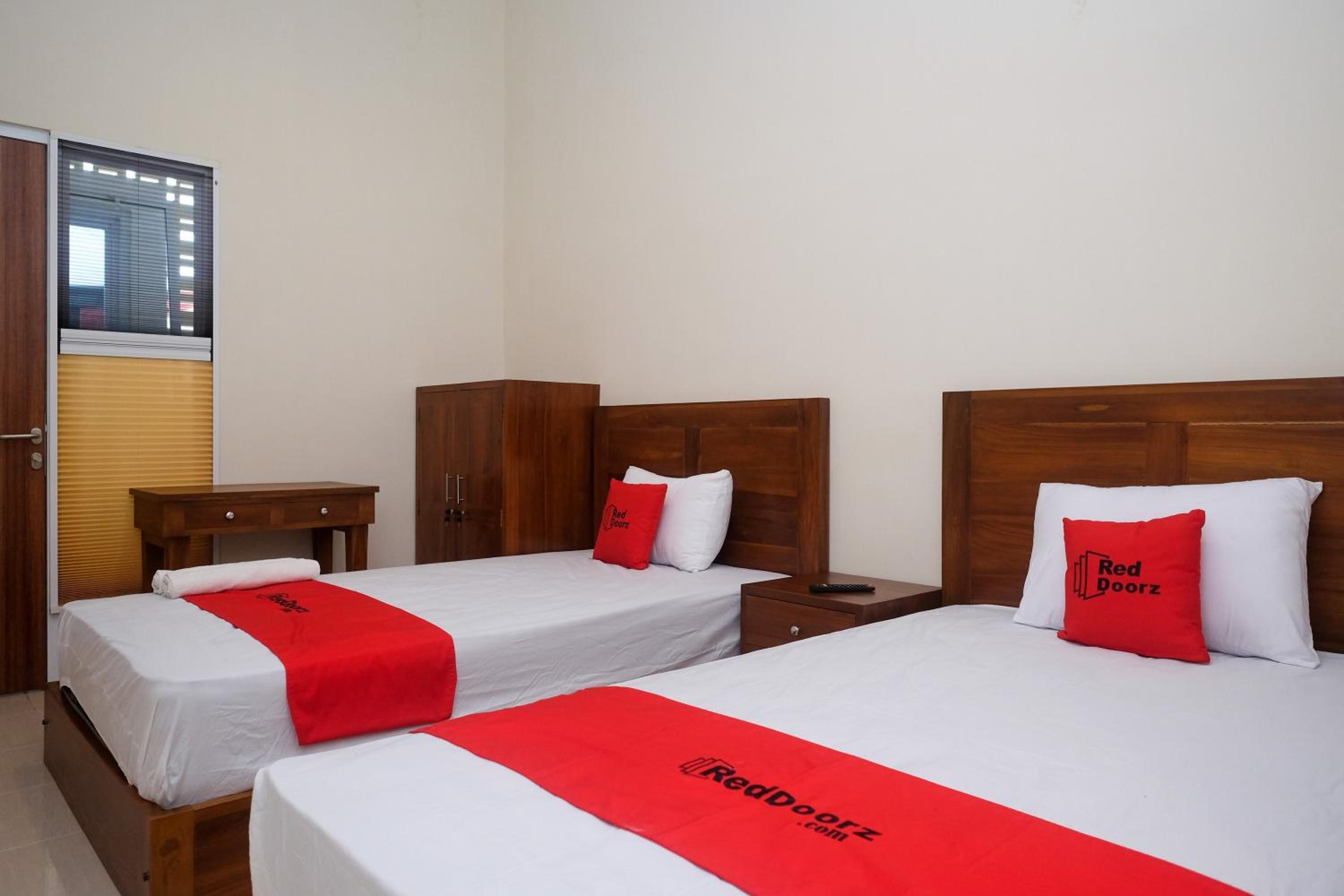 Twin Room - Photo 3