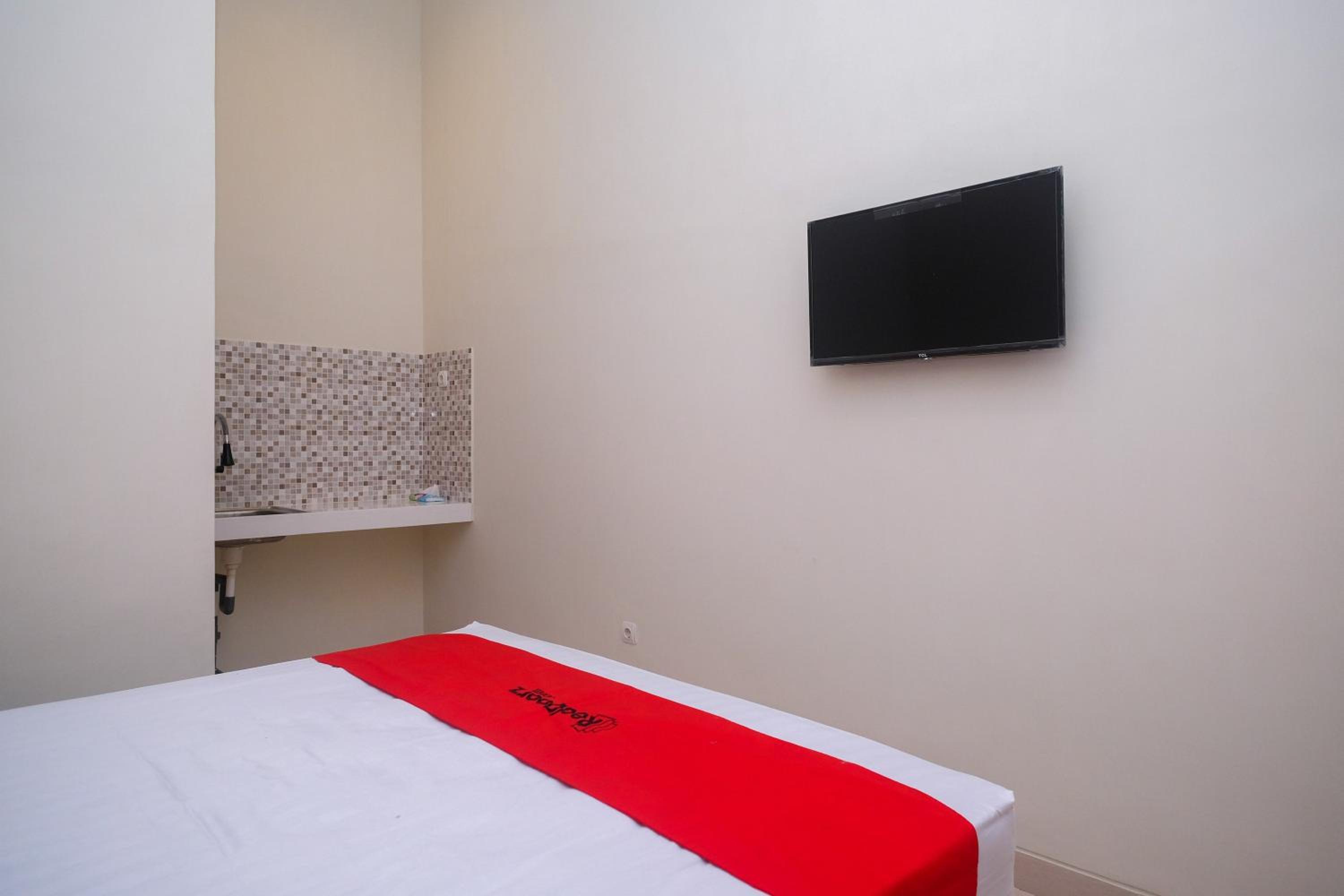 Twin Room - Photo 2