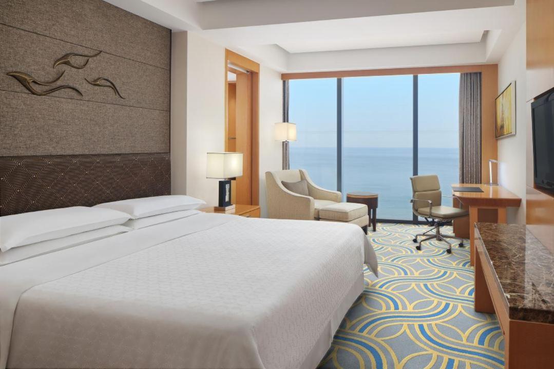 Superior King Suite with Ocean View