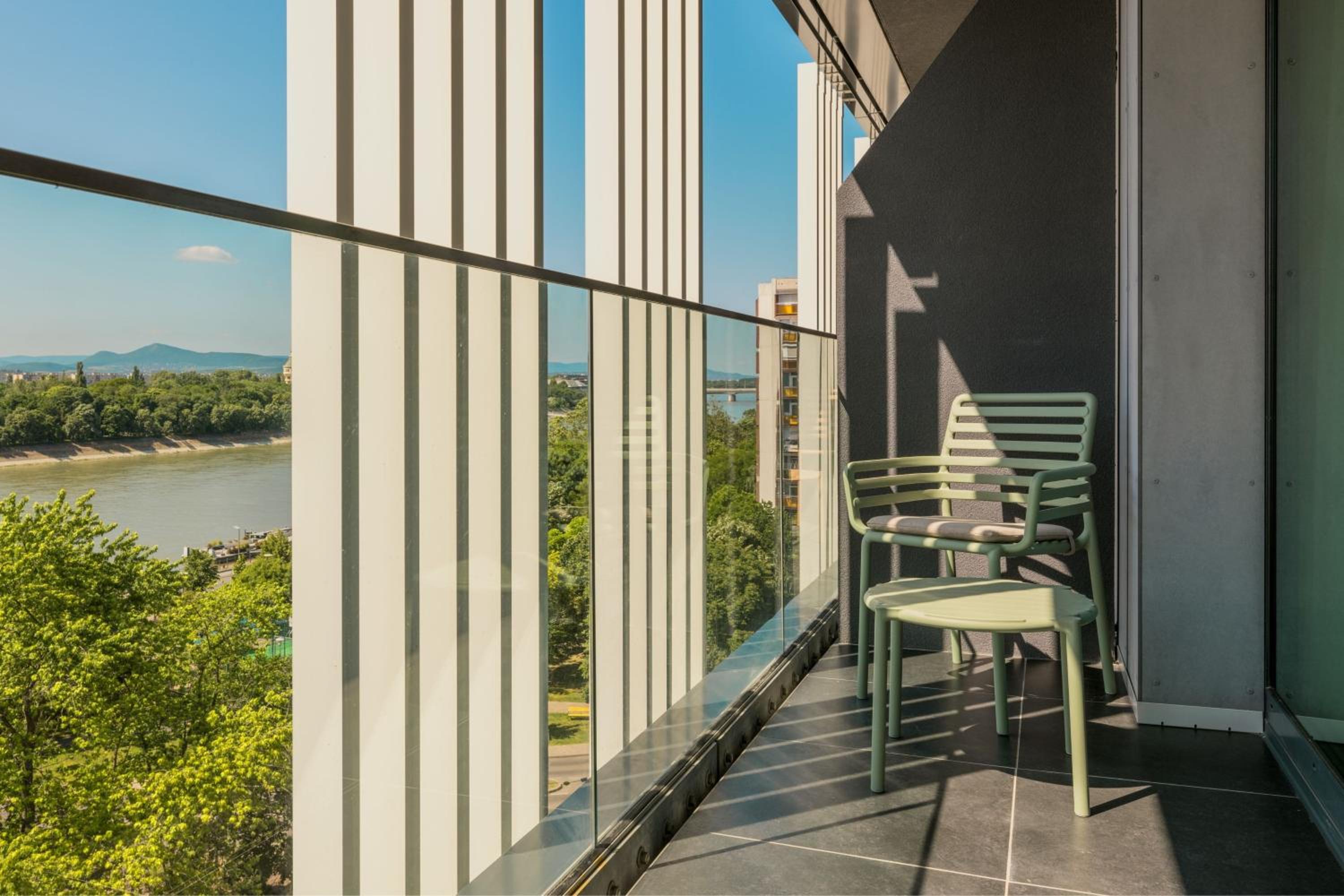 Superior, Guest room, 2 Twins, River view, Balcony - Photo 2