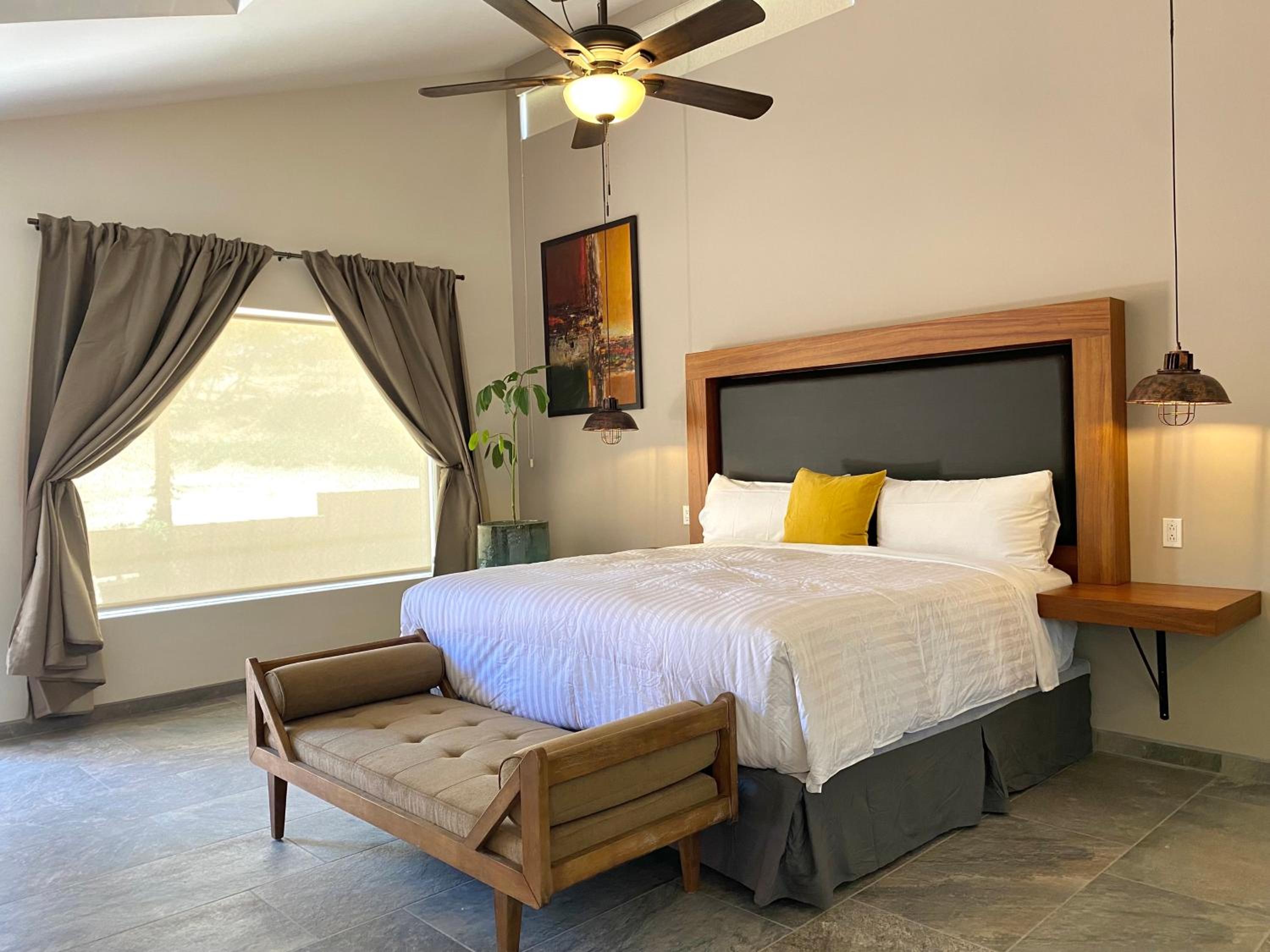 Superior King Suite - Photo 1