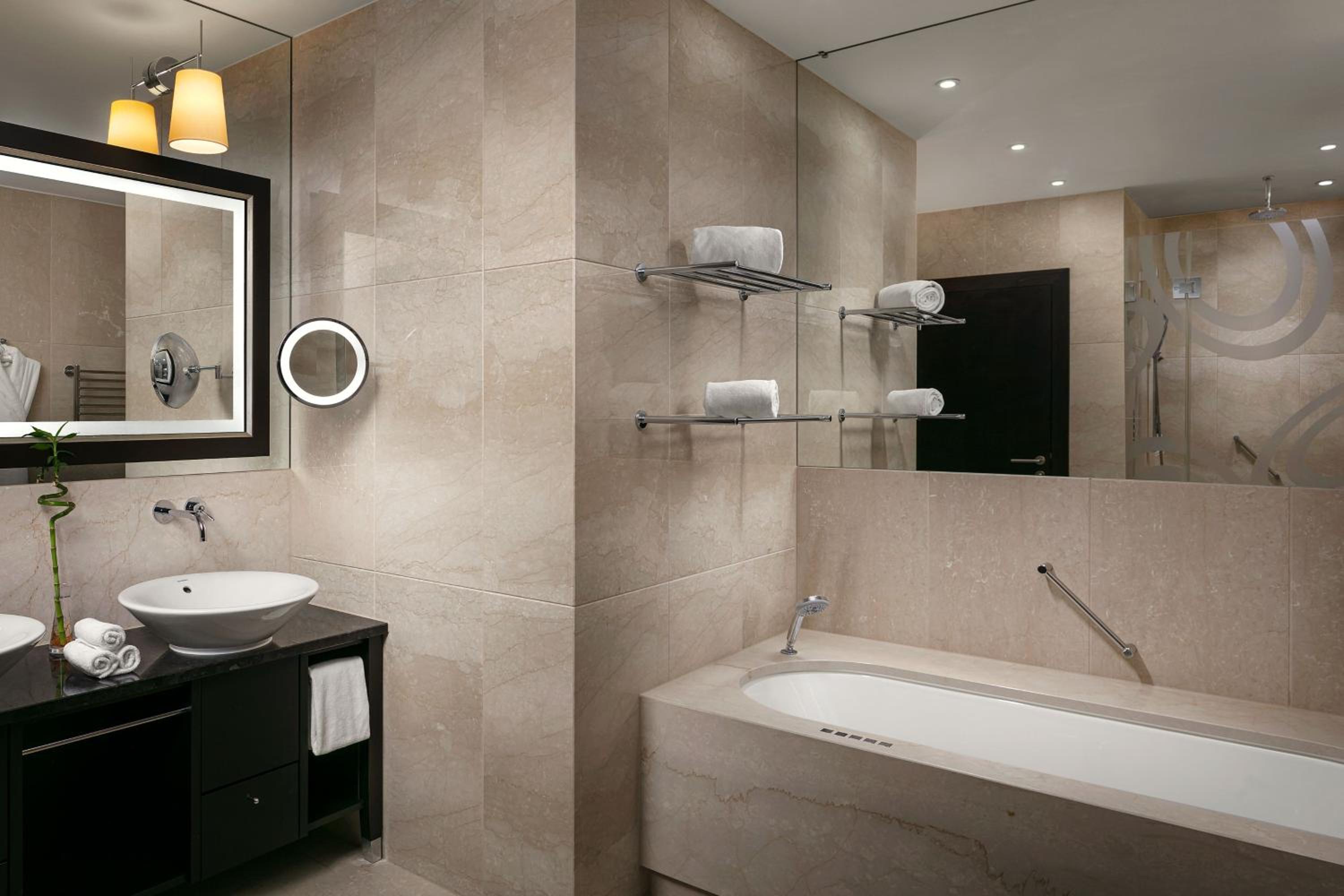 Junior Suite, Grand Living Room access level, Junior Suite - Photo 4