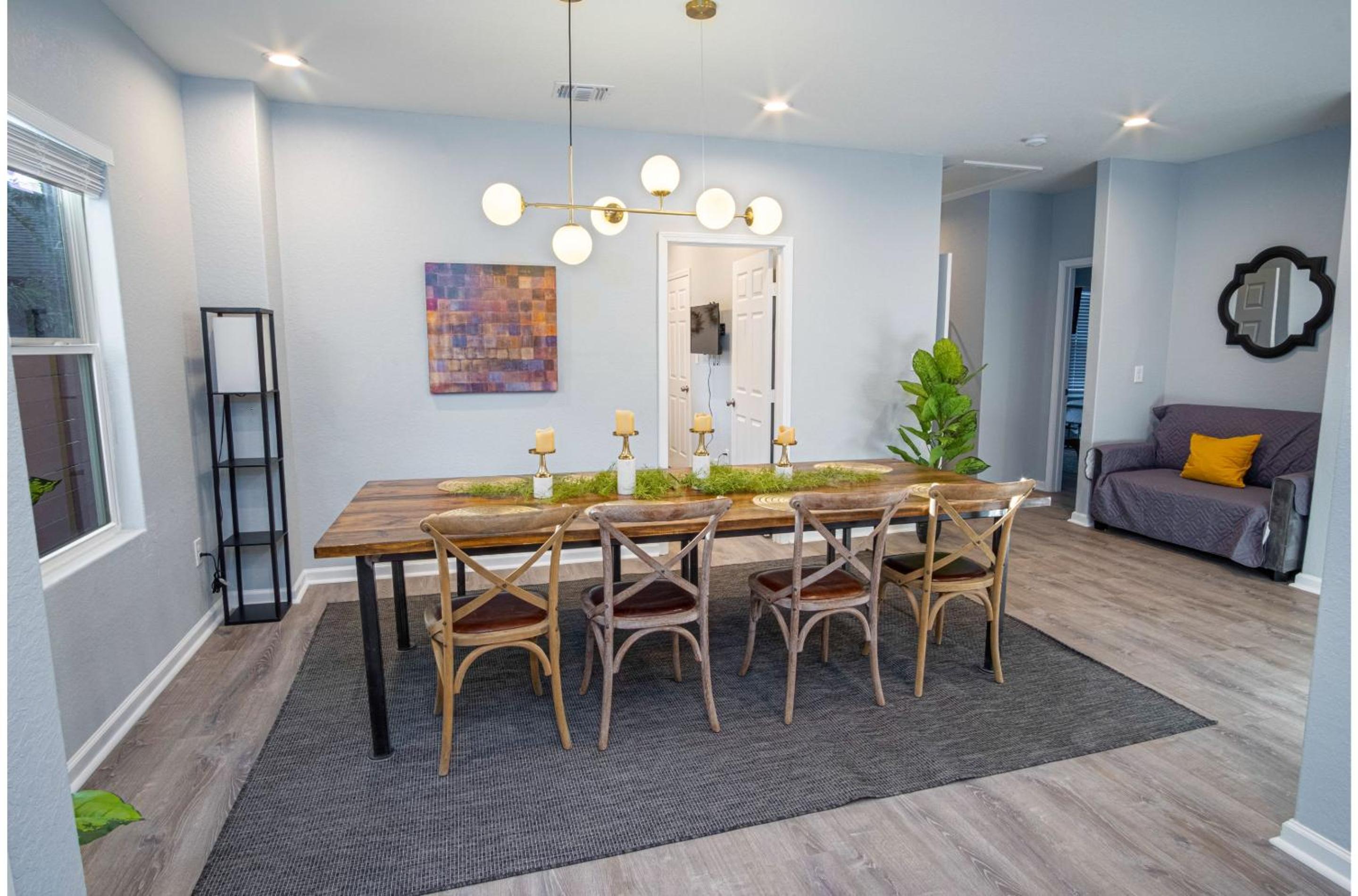 Four-Bedroom House - Photo 13