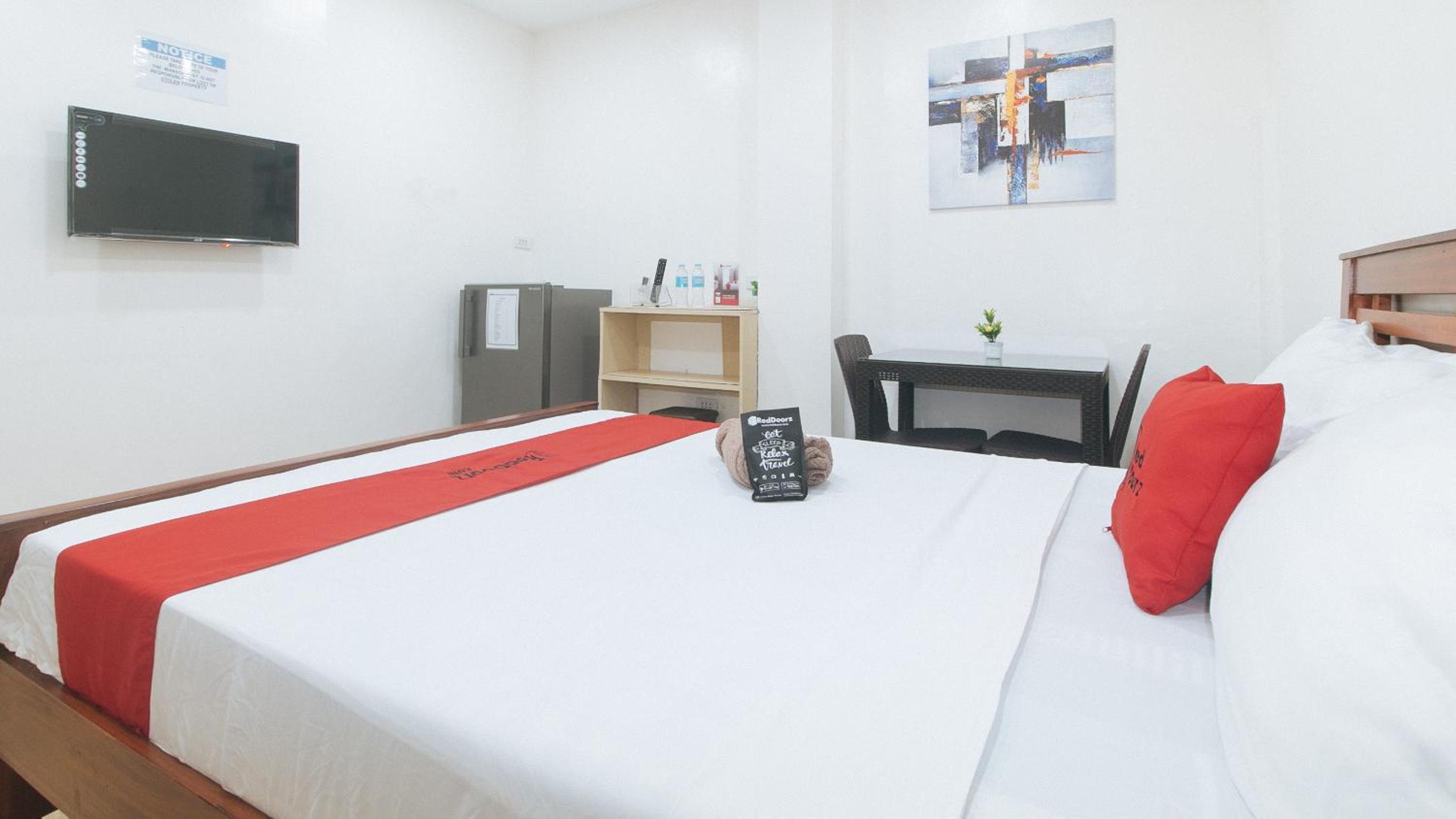 Deluxe Room - Photo 4