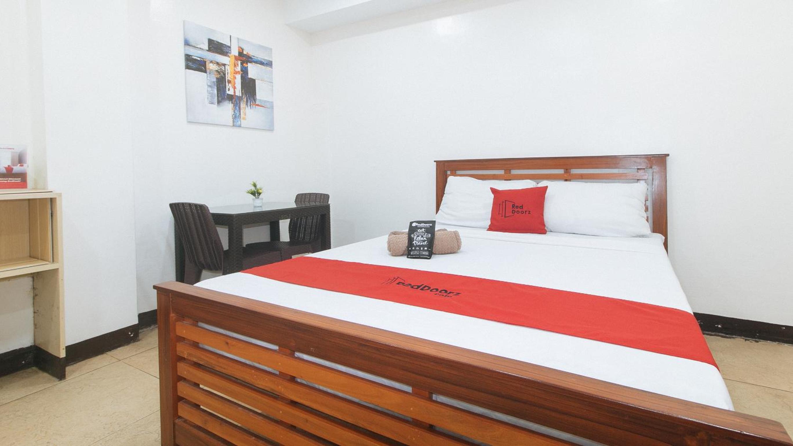 Deluxe Room - Photo 7