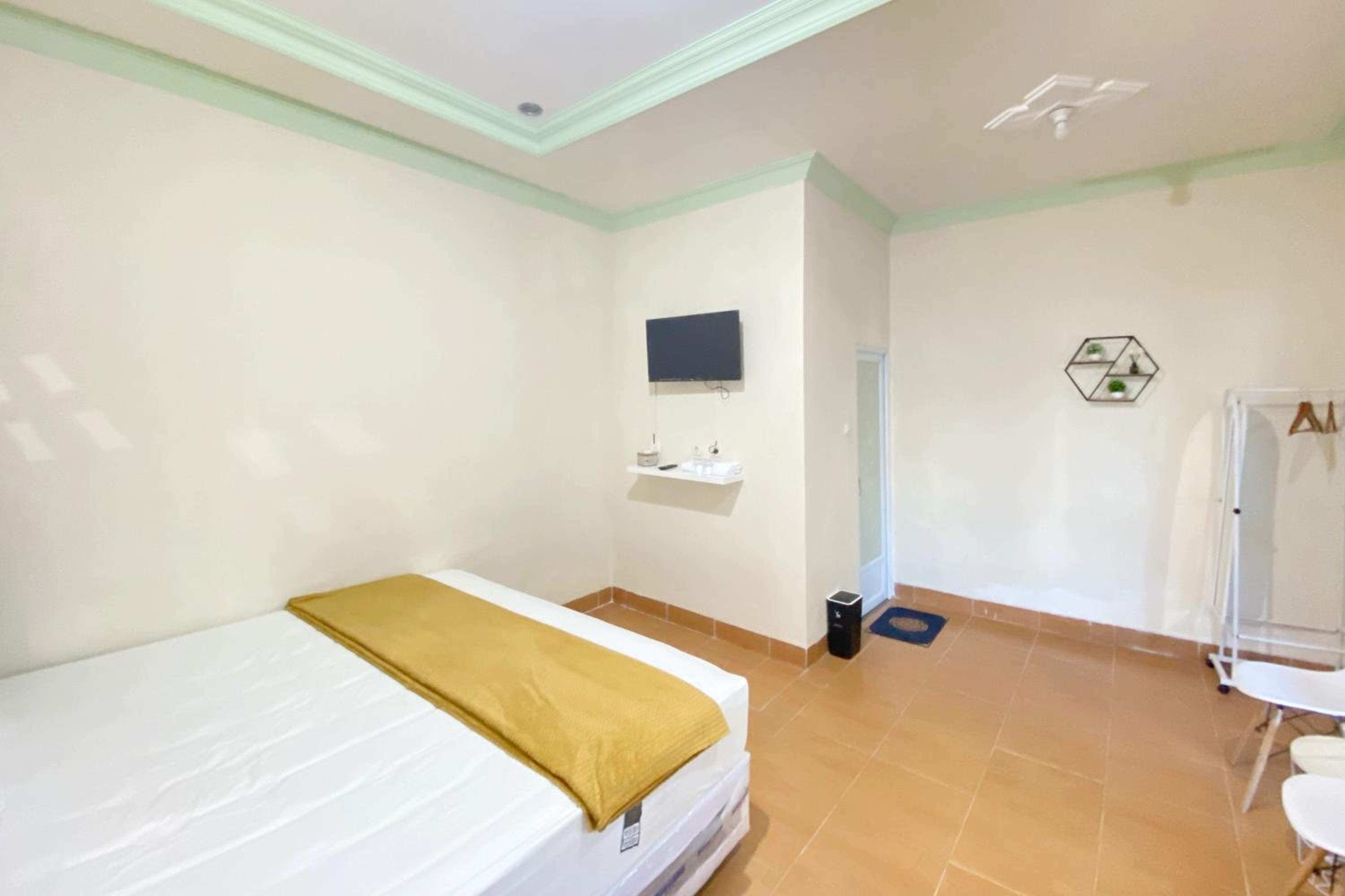 Deluxe Room - Photo 3