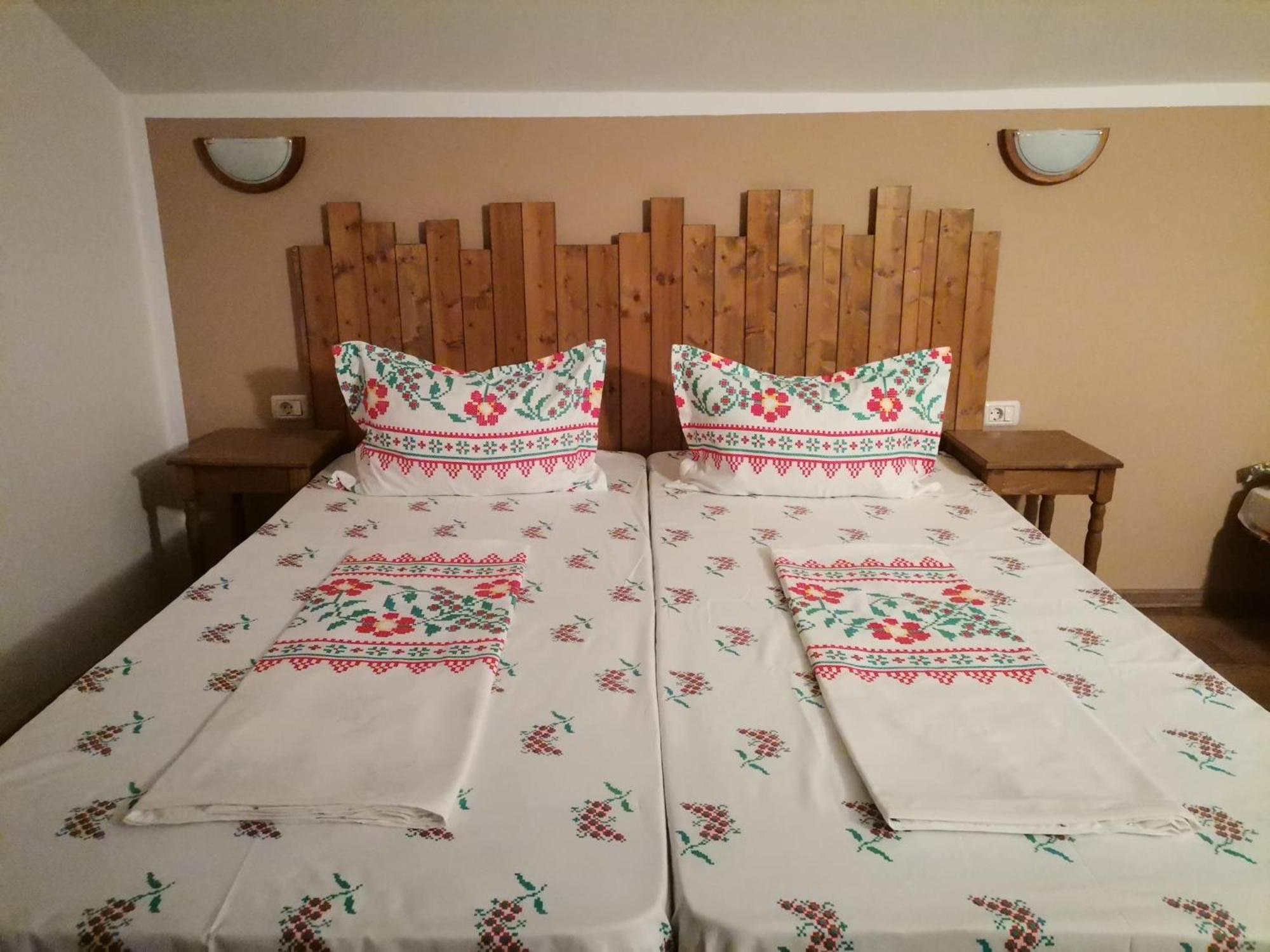 Triple Room with Shared Bathroom photo 1