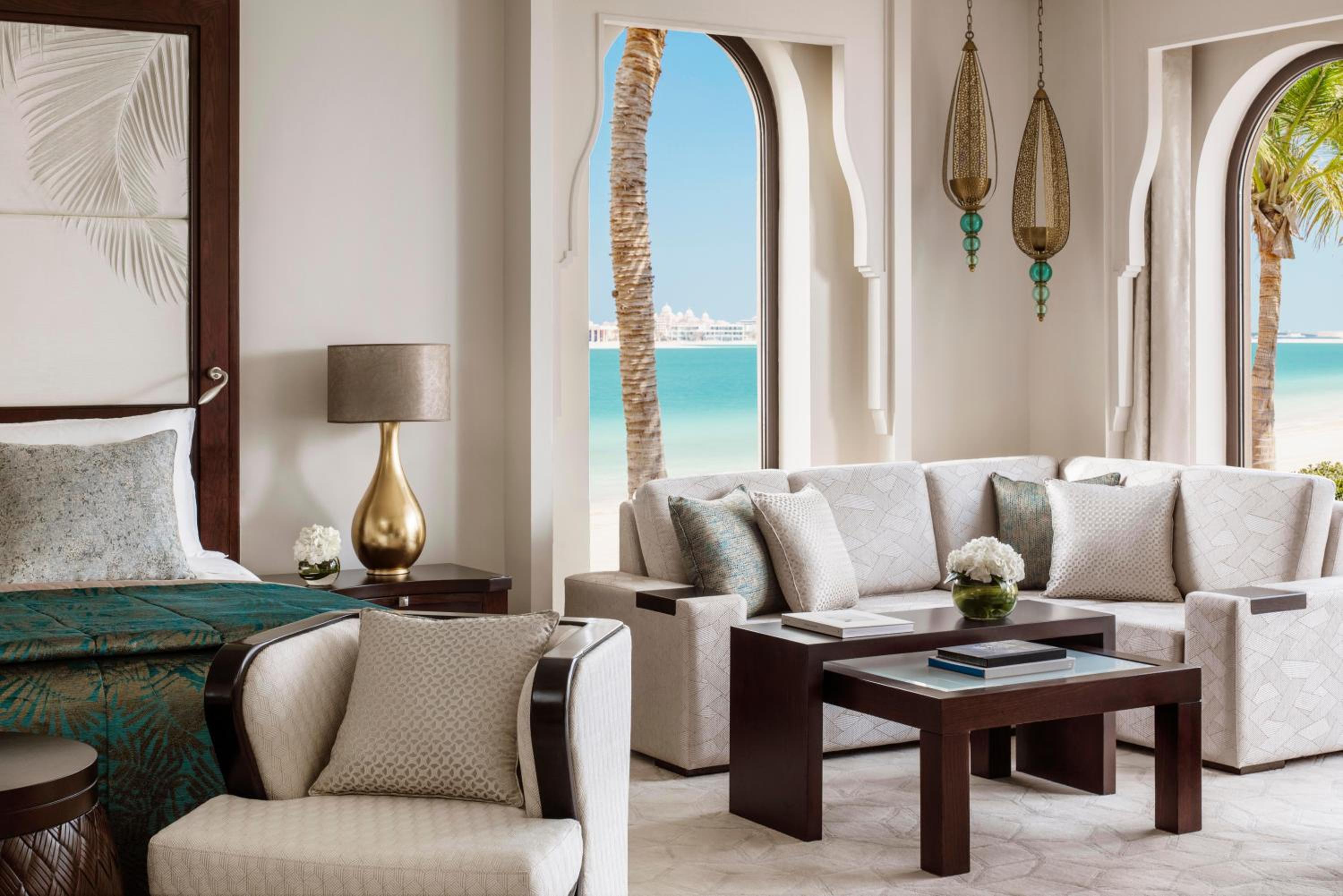 Beachfront Junior Suite with pool and Waterpark Access