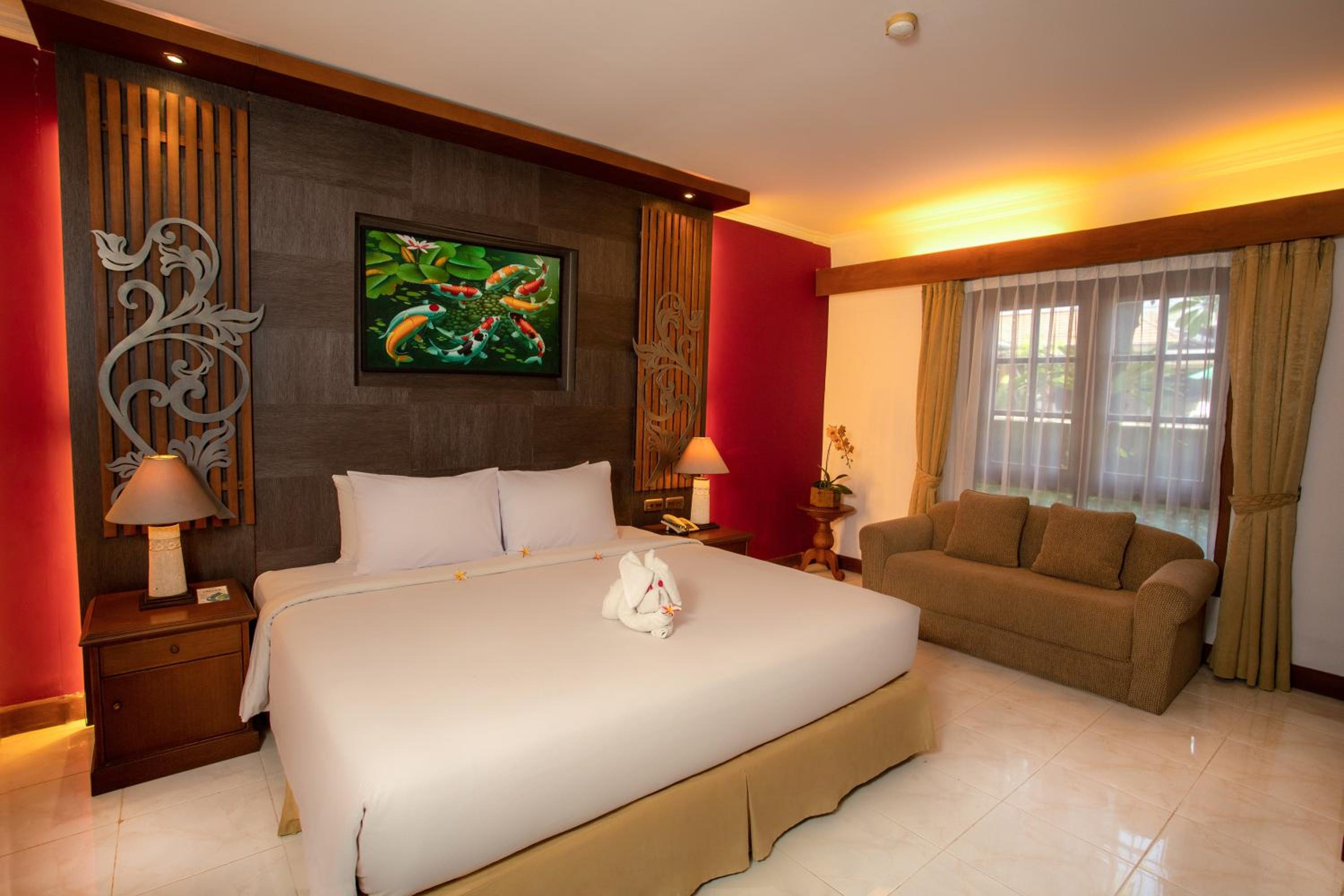 Junior Suite with Balcony - Photo 1