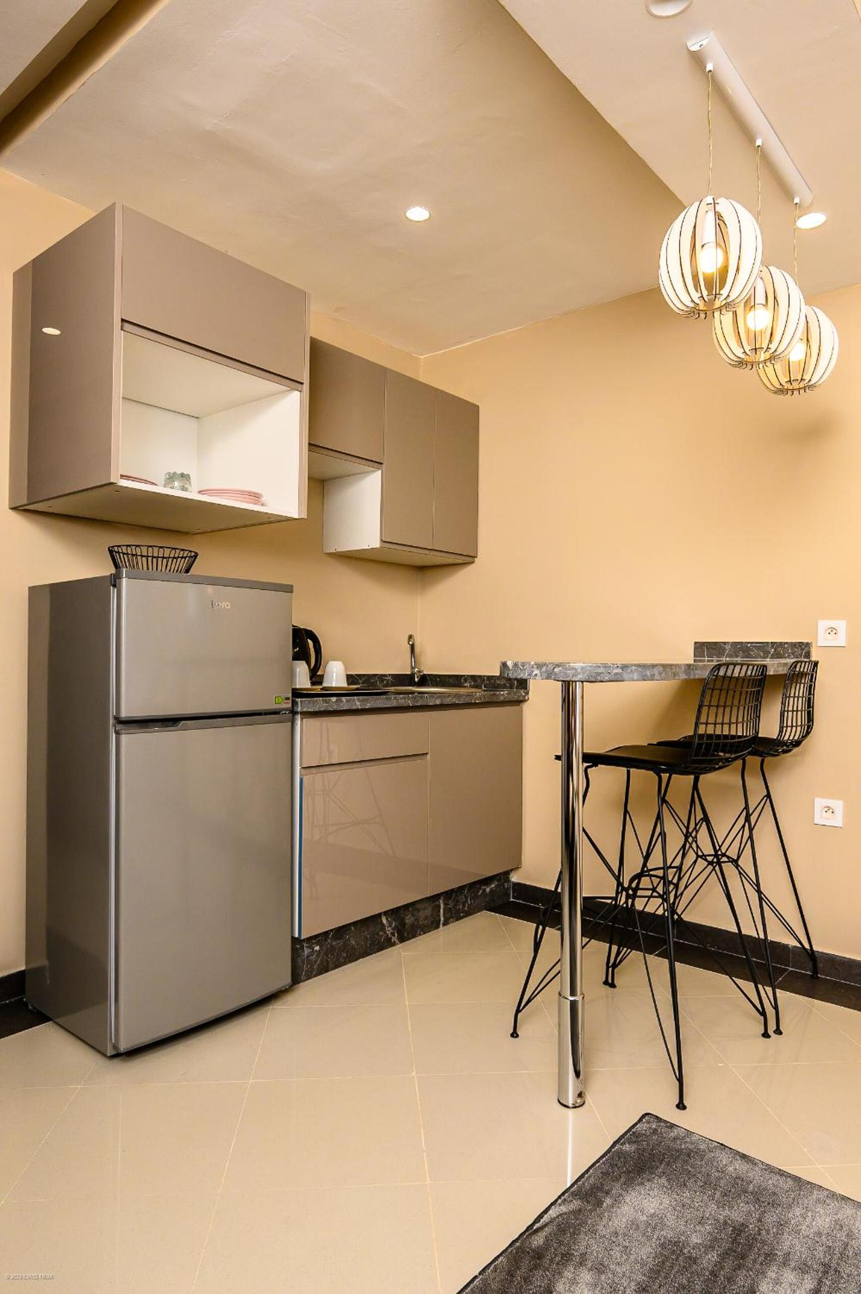 Standard Double Suite - Photo 7