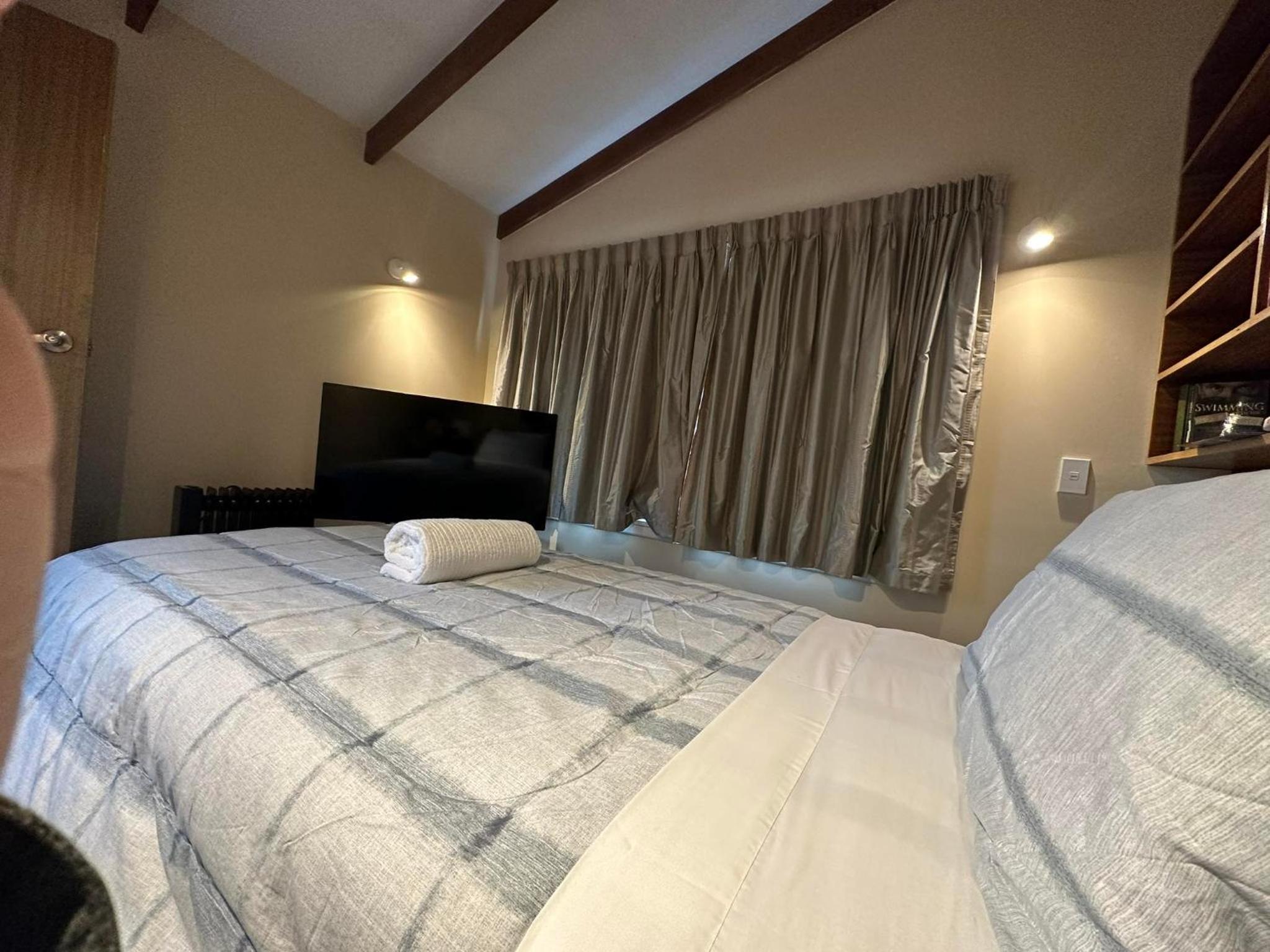 Single Room with Shared Shower and Toilet photo 3