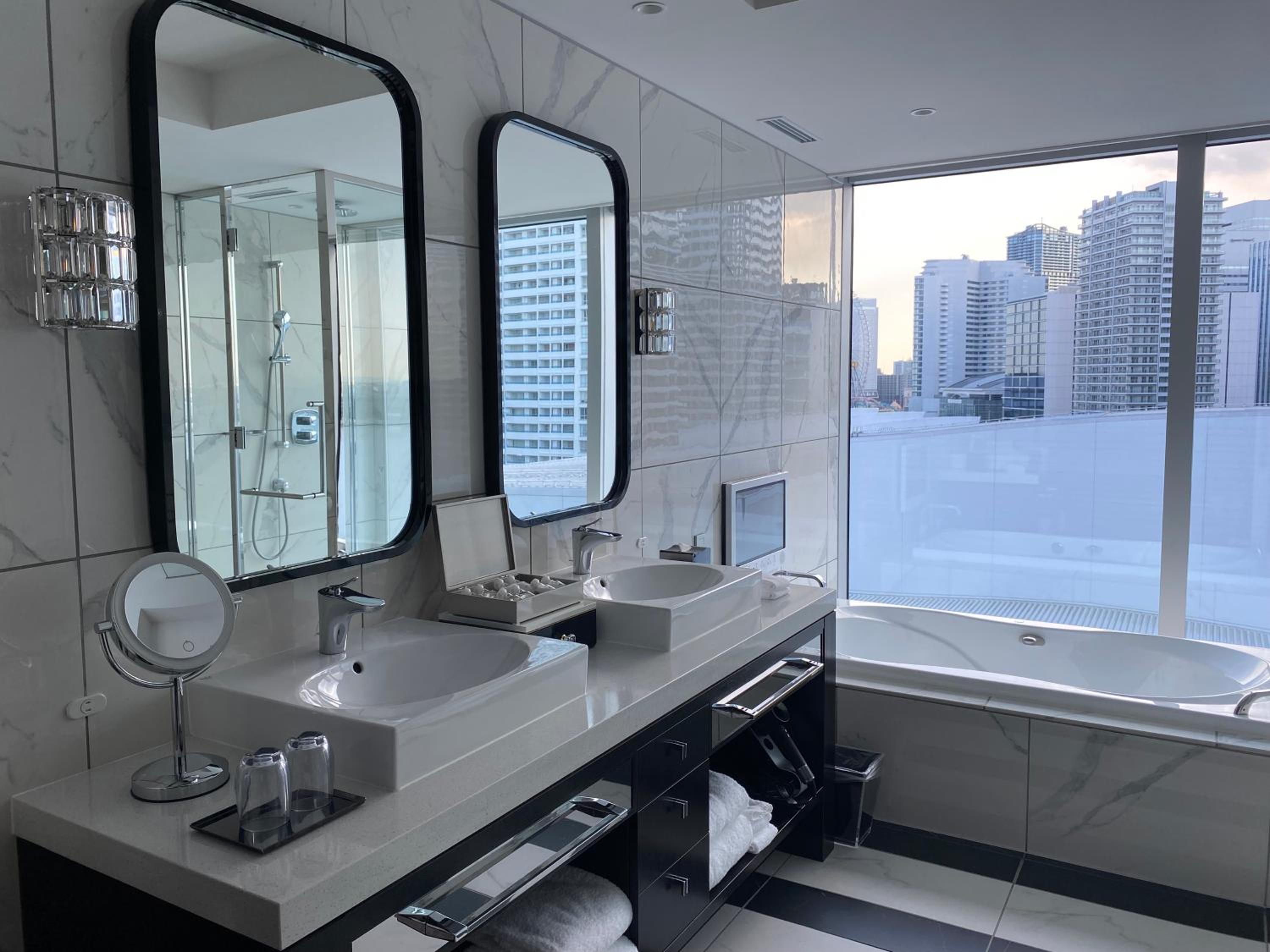 Premium Suite King - Photo 6